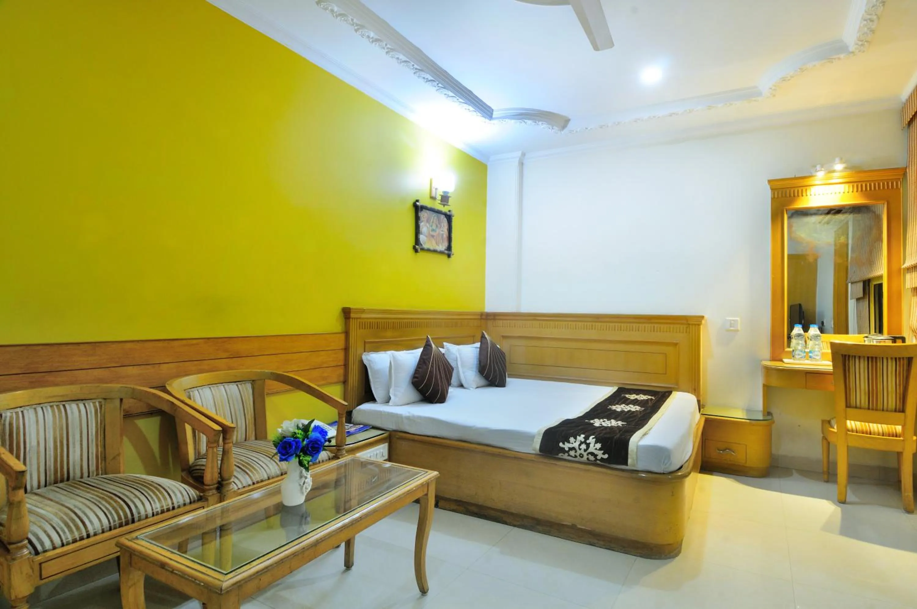 Bed in Hotel Maharaja Residency