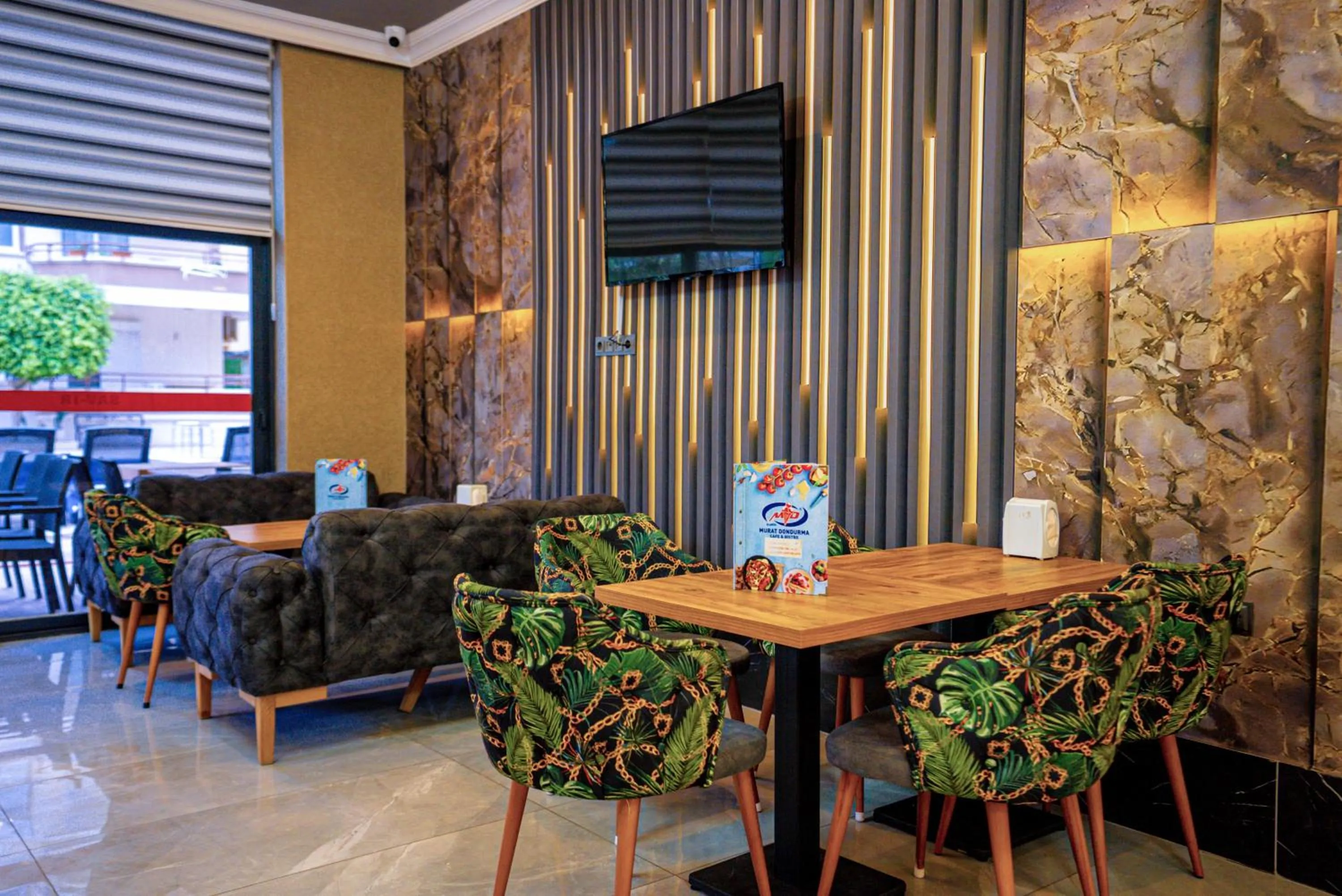 Lobby or reception in Sav-ir Suit Otel