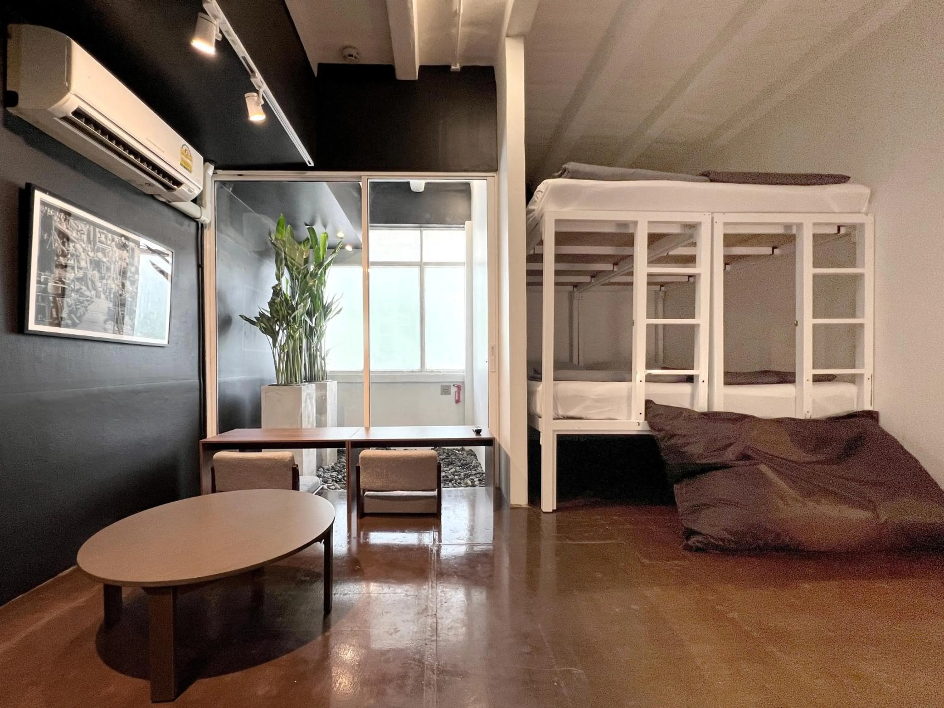 Chatel Samyan - Self check-in