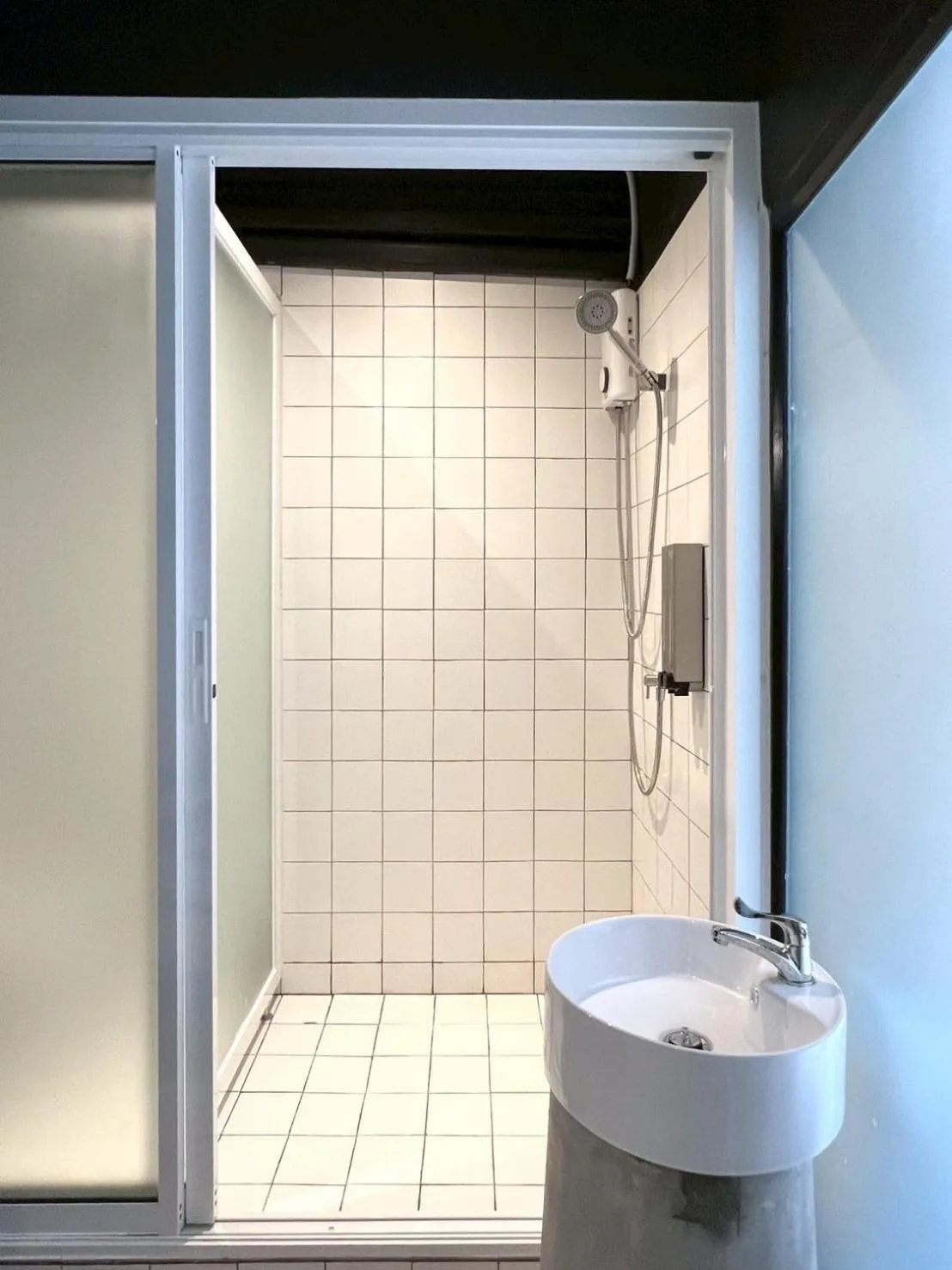 Chatel Samyan - Self check-in