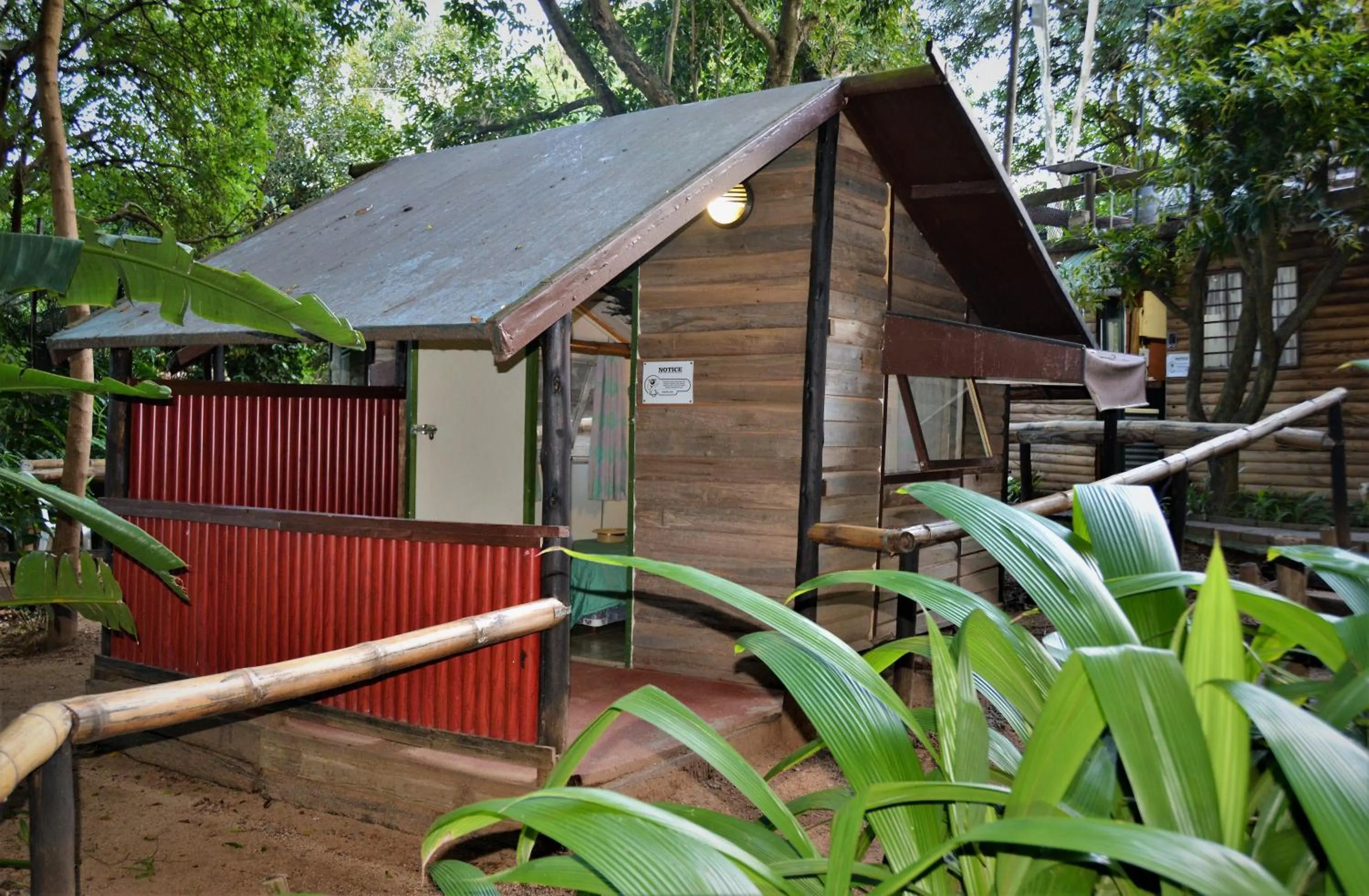 Property building in Hazyview Adventure Backpackers