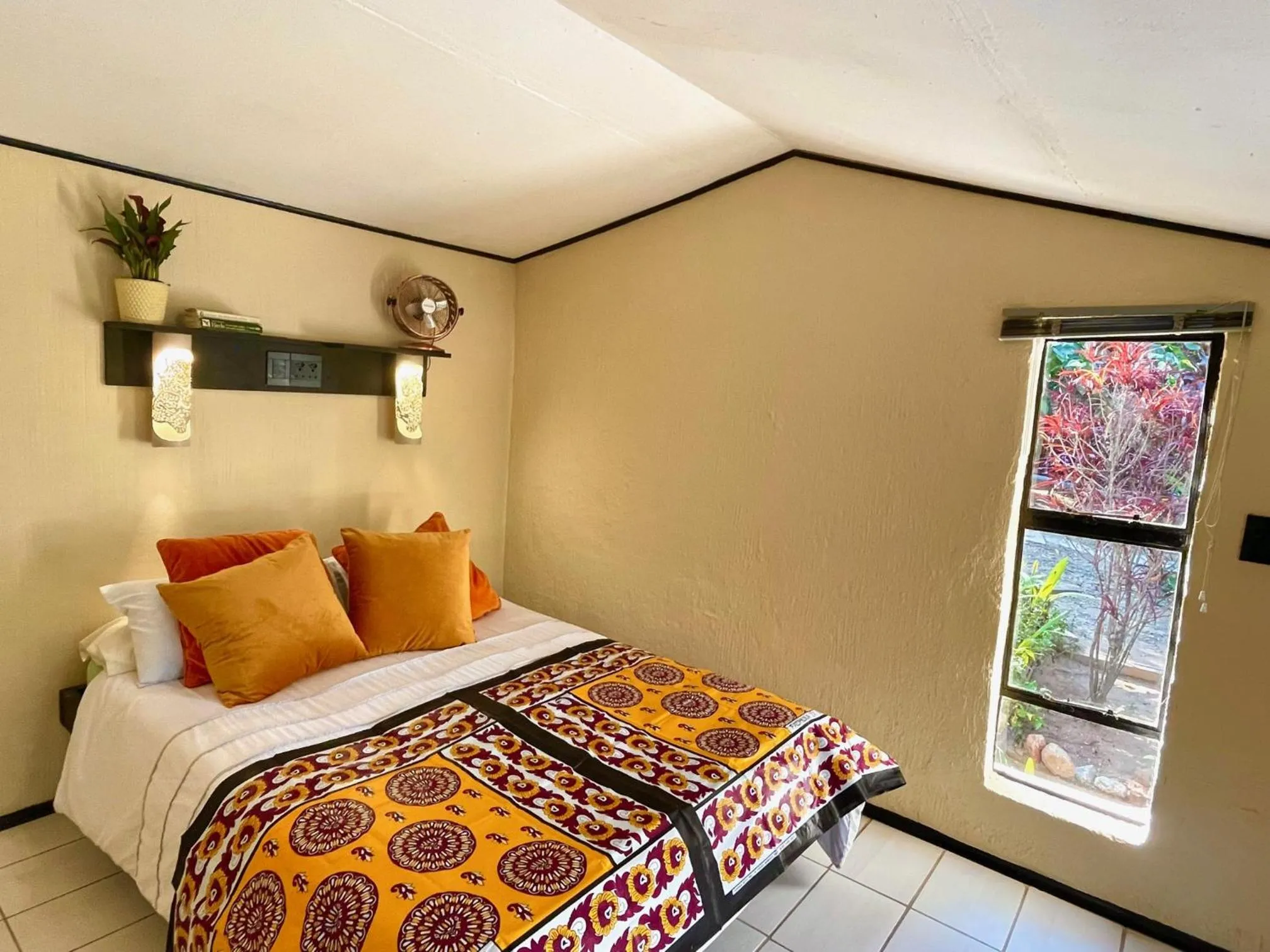 Bedroom, Bed in Hazyview Adventure Backpackers