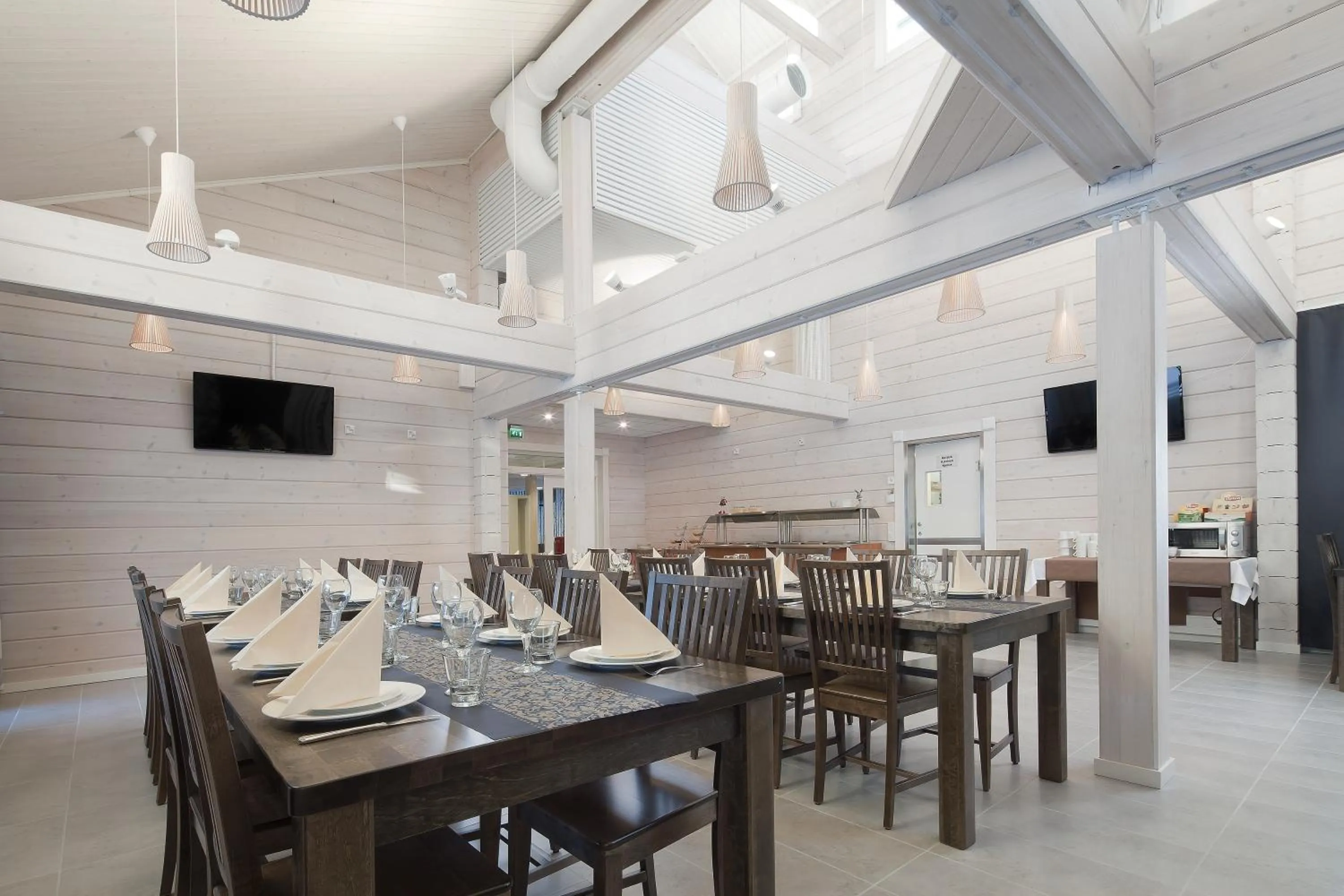 Restaurant/places to eat in Rento Hotelli