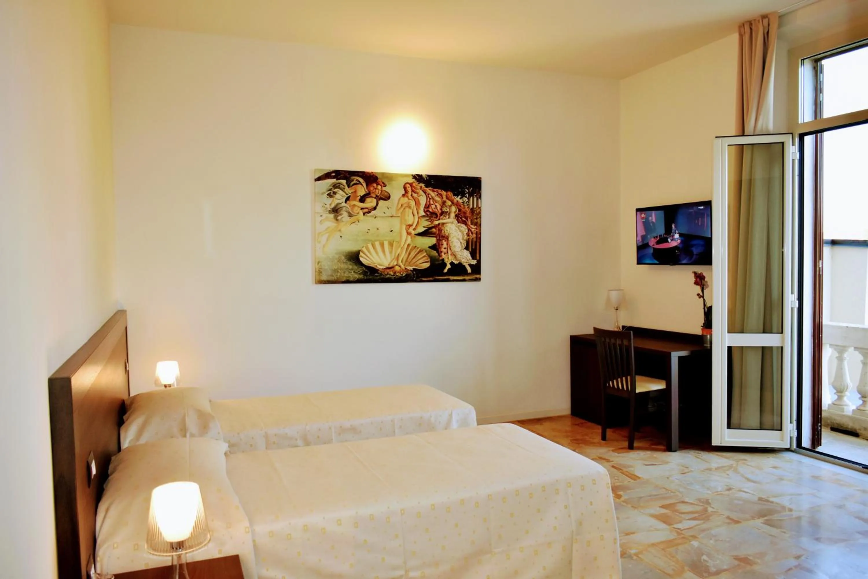 View (from property/room), Bed in Hotel Belvedere