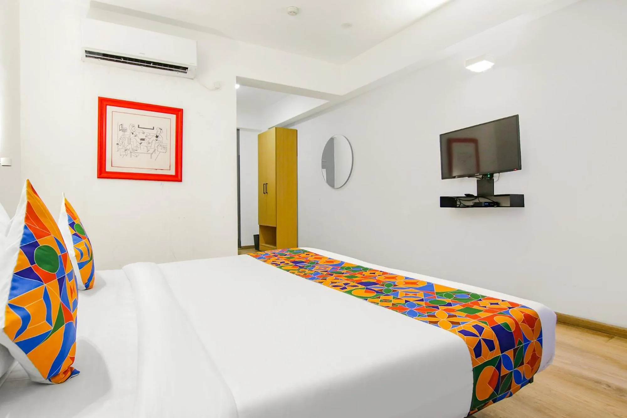 Communal lounge/ TV room in FabHotel Infinity Stays Near Medanta- The Medicity, Gurgaon