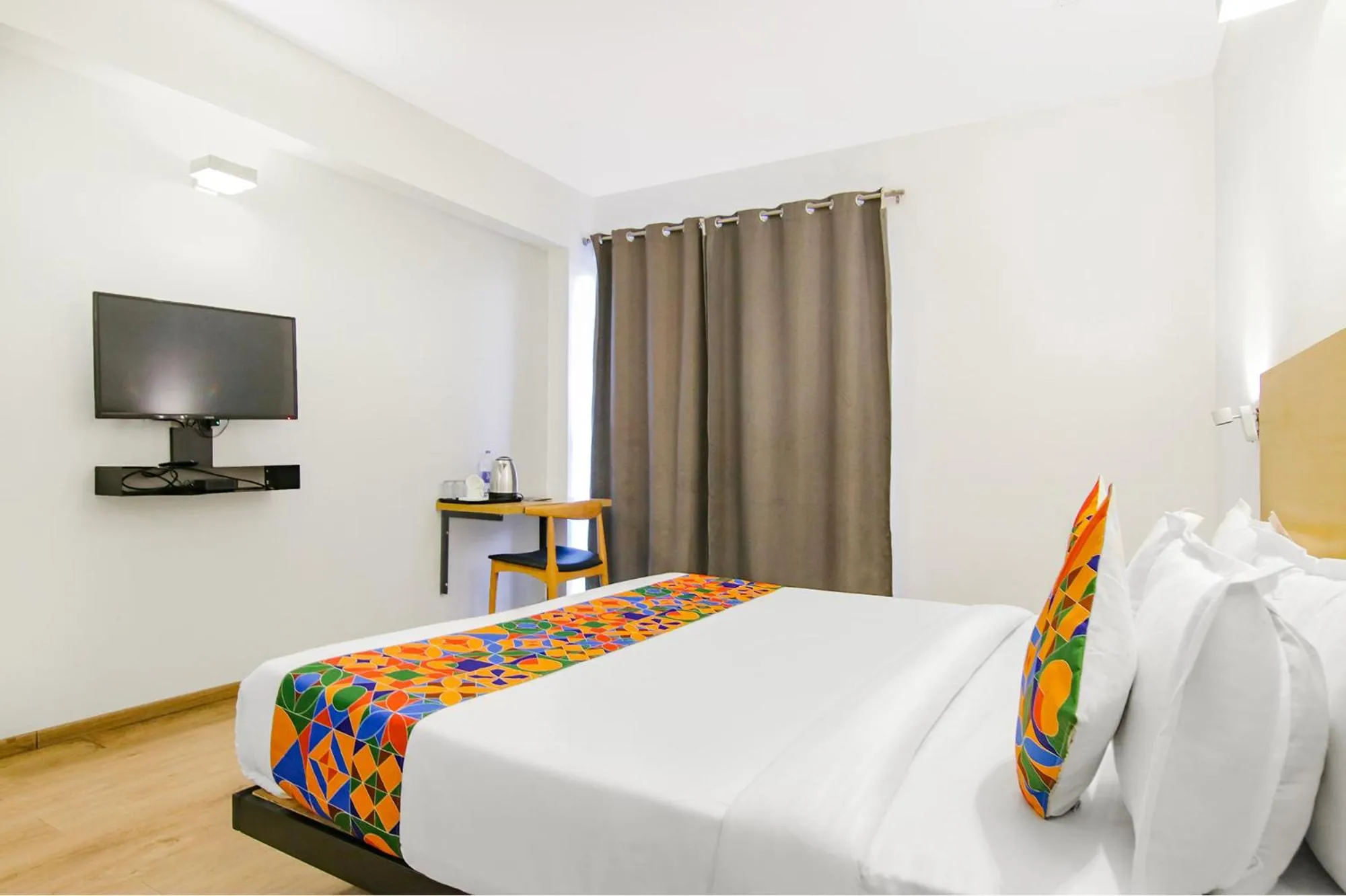 Communal lounge/ TV room in FabHotel Infinity Stays Near Medanta- The Medicity, Gurgaon