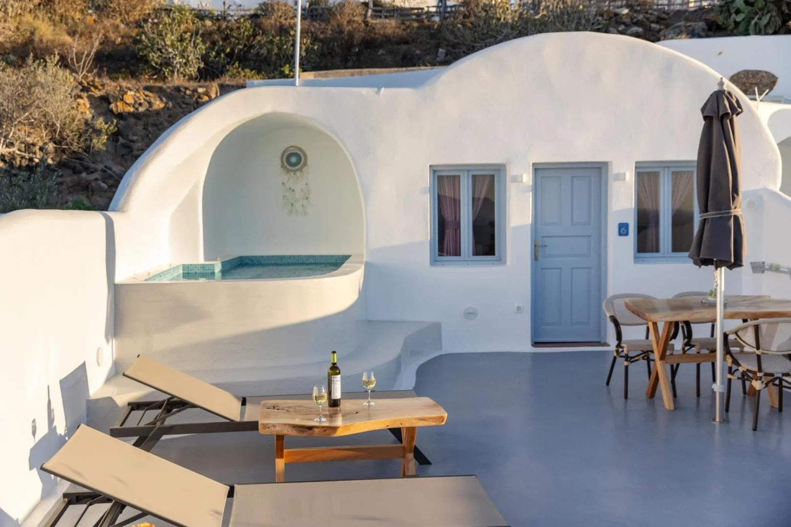 Balcony/Terrace in Sun Angelos Oia - Luxury Cave Suites