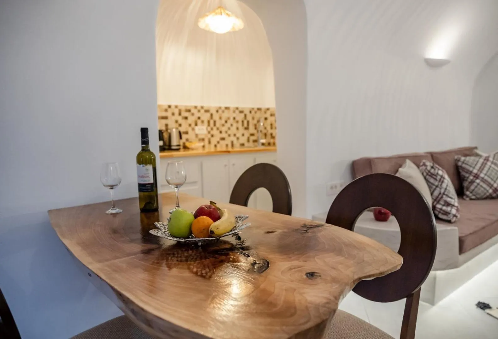 Living room in Sun Angelos Oia - Luxury Cave Suites
