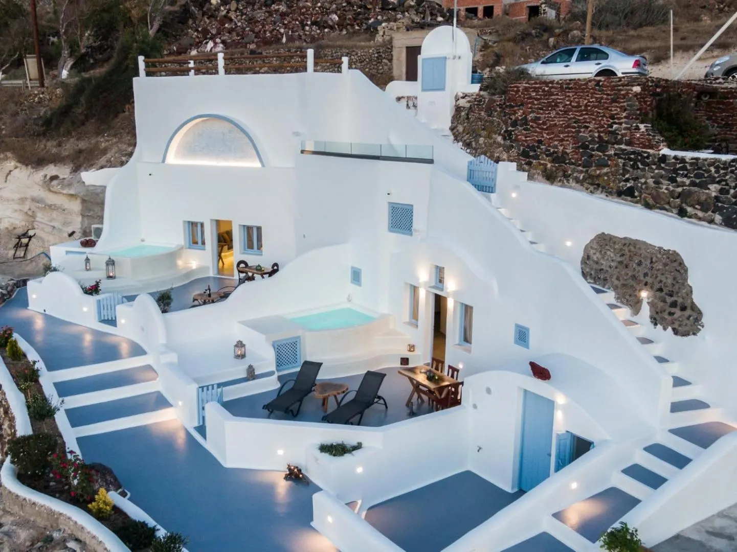 Bird's eye view in Sun Angelos Oia - Luxury Cave Suites