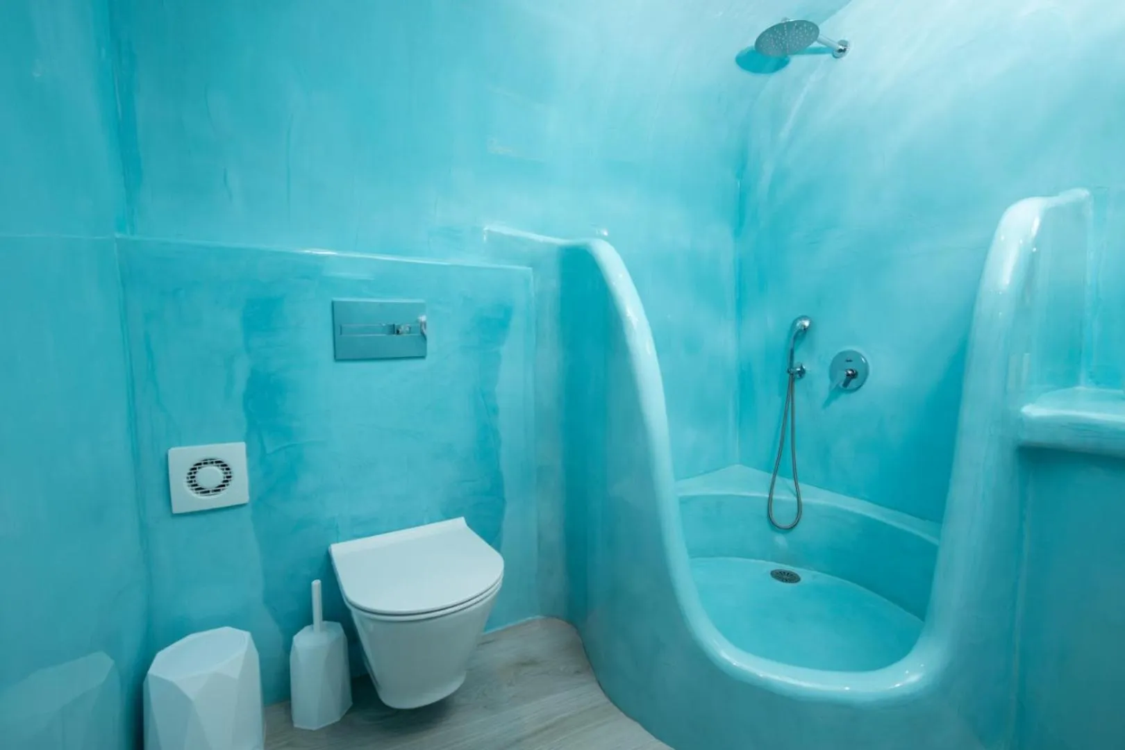 Bathroom in Sun Angelos Oia - Luxury Cave Suites