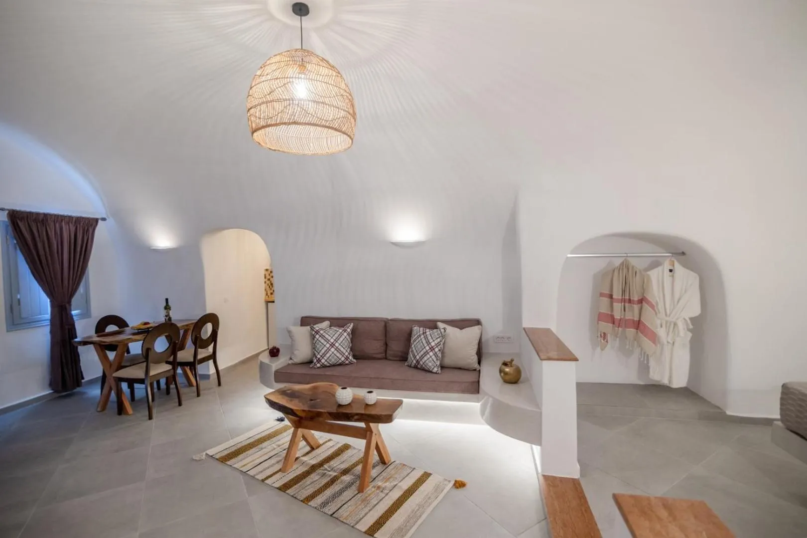 Living room in Sun Angelos Oia - Luxury Cave Suites