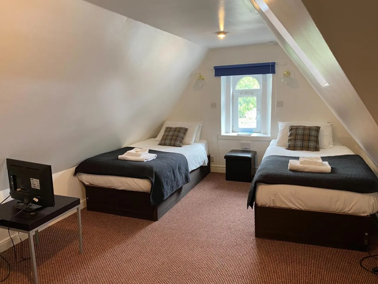 Bed in Richmond House Hotel