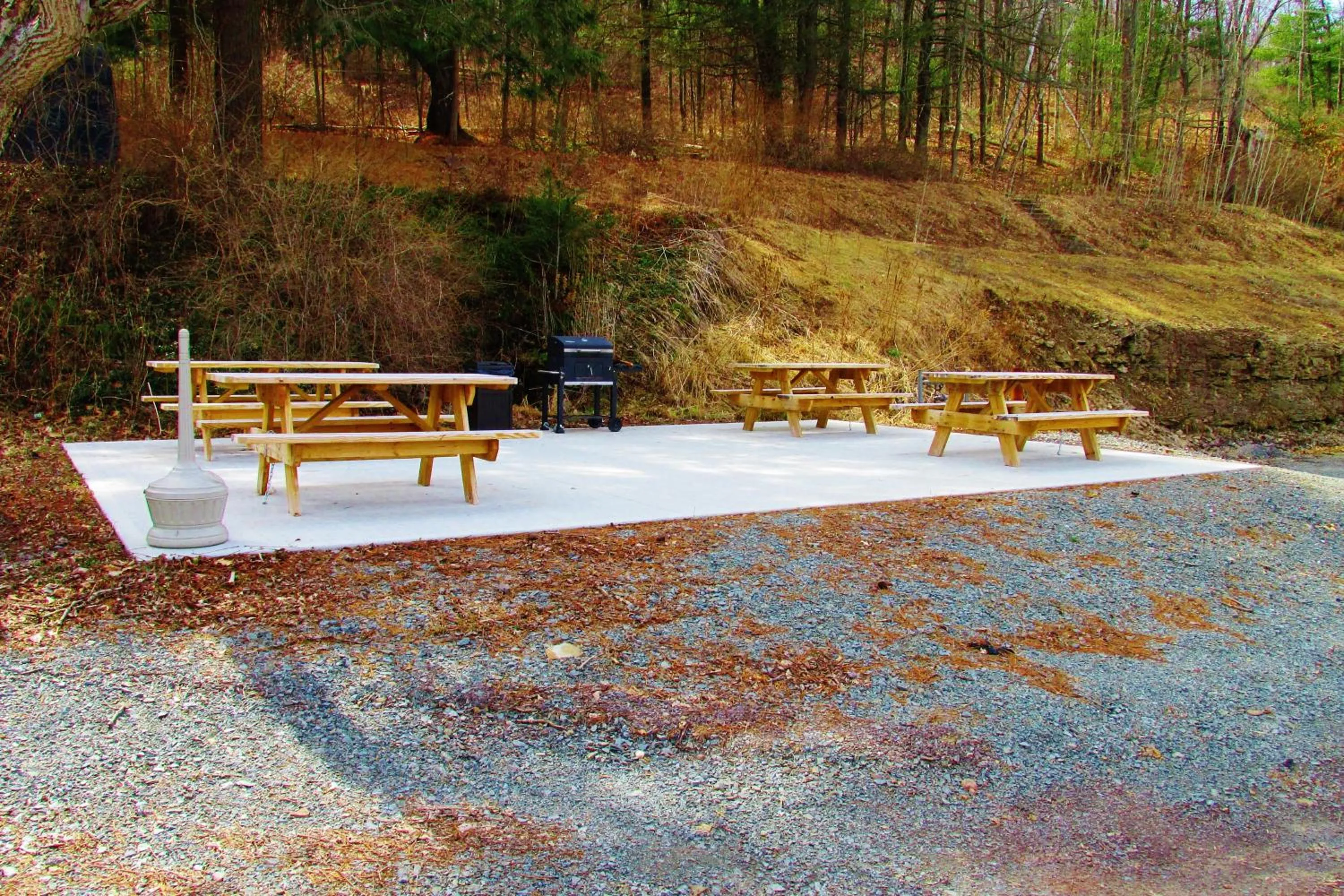 Facade/entrance in Crystal Springs Inn and Suites