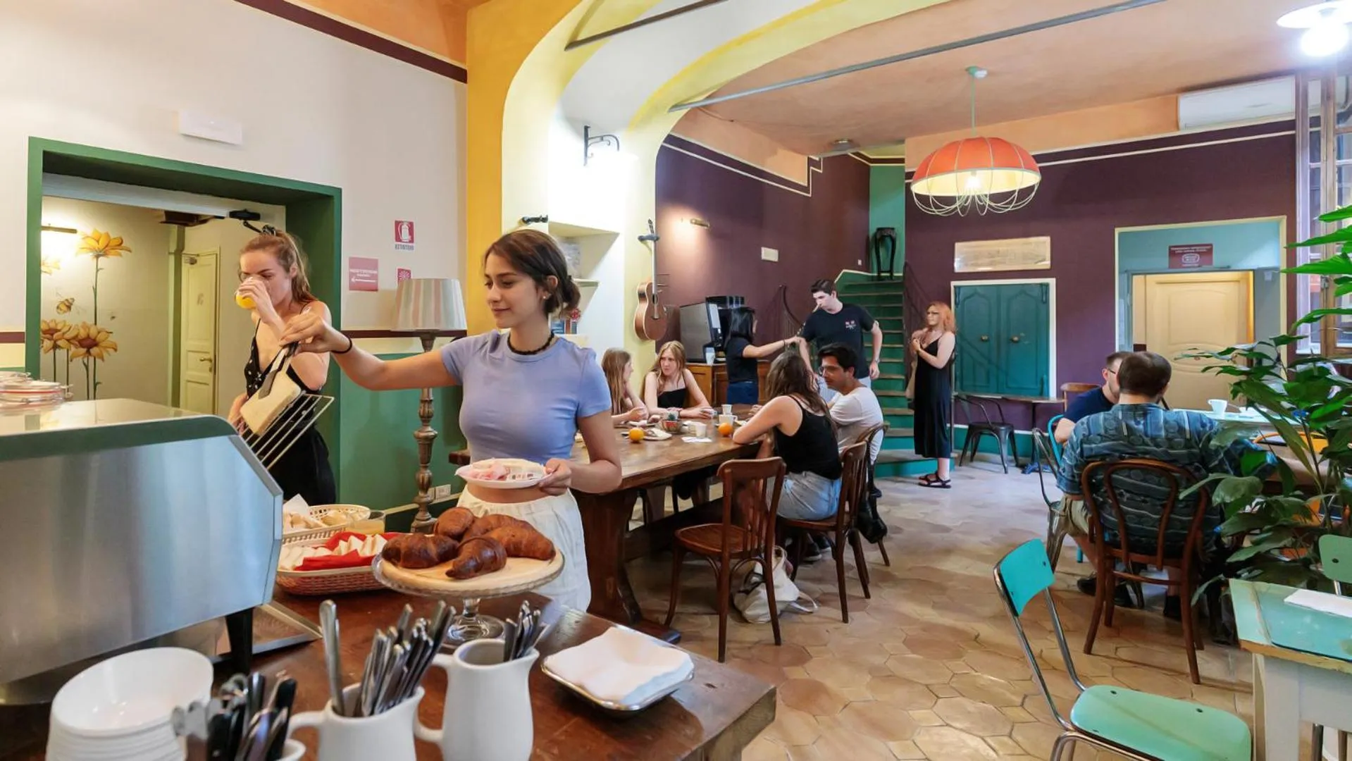 Restaurant/places to eat in Ostello Bello Firenze