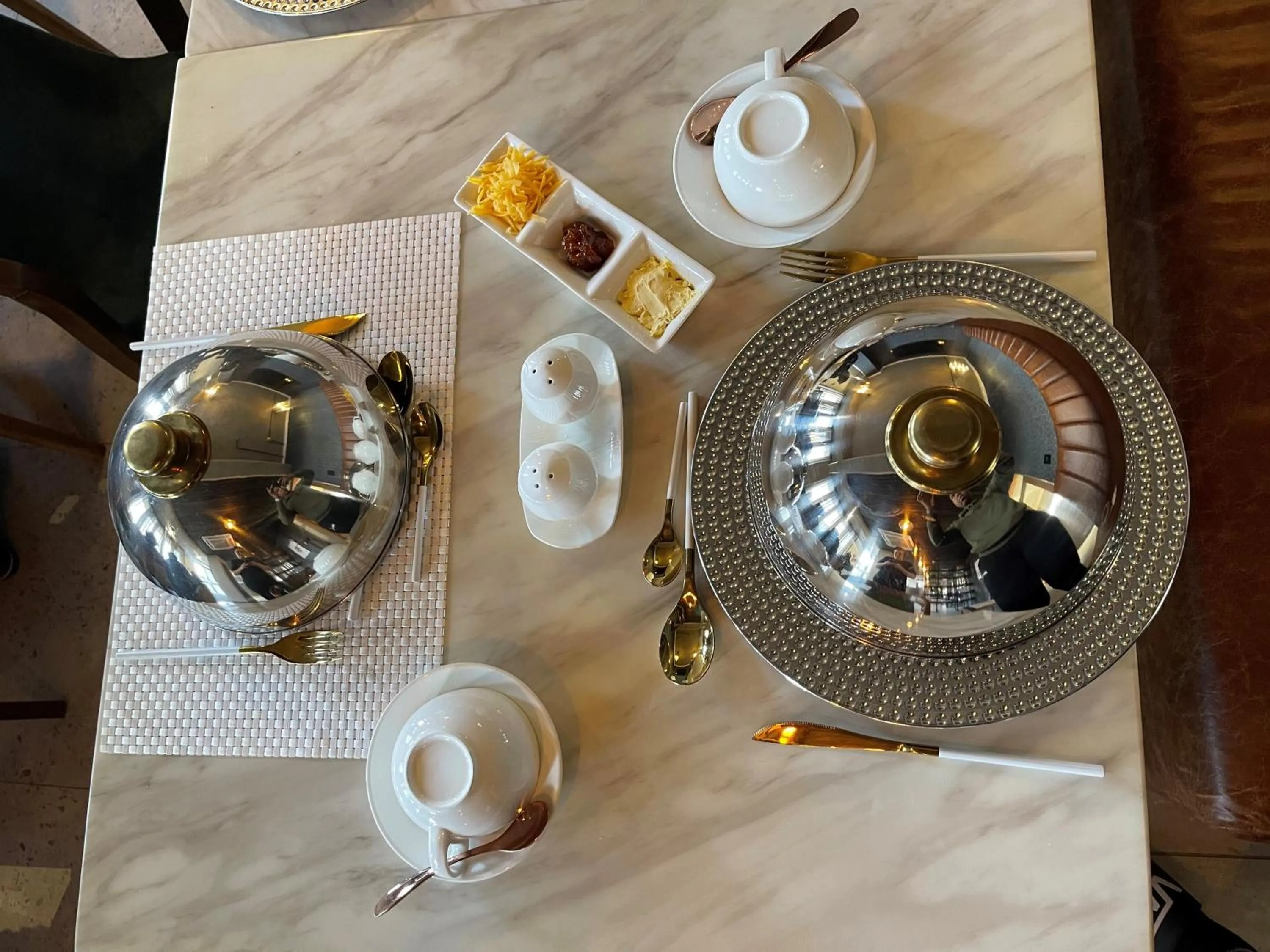 Restaurant/places to eat in Nare Boutique Hotel