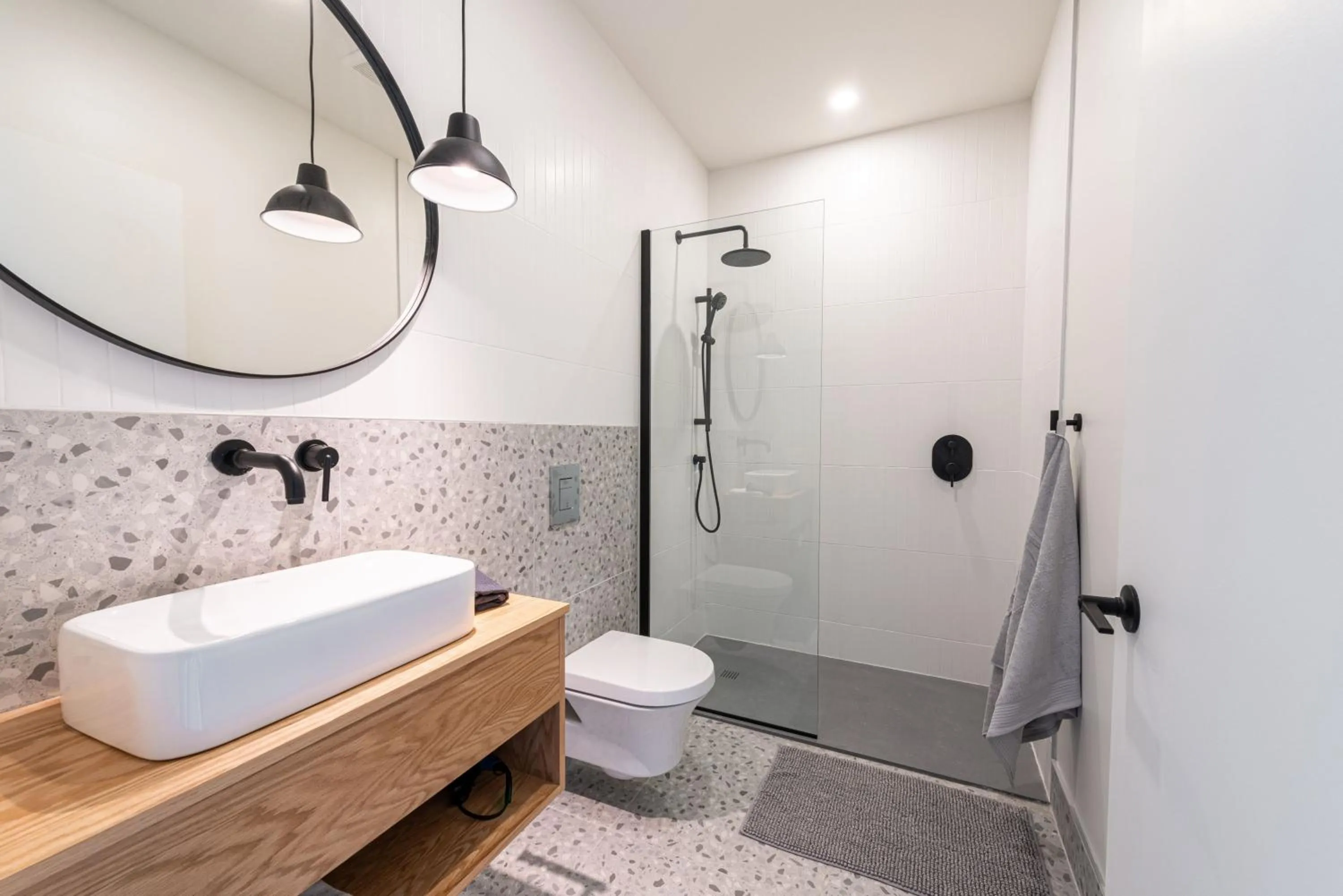 Shower in Brewery Park Hotel