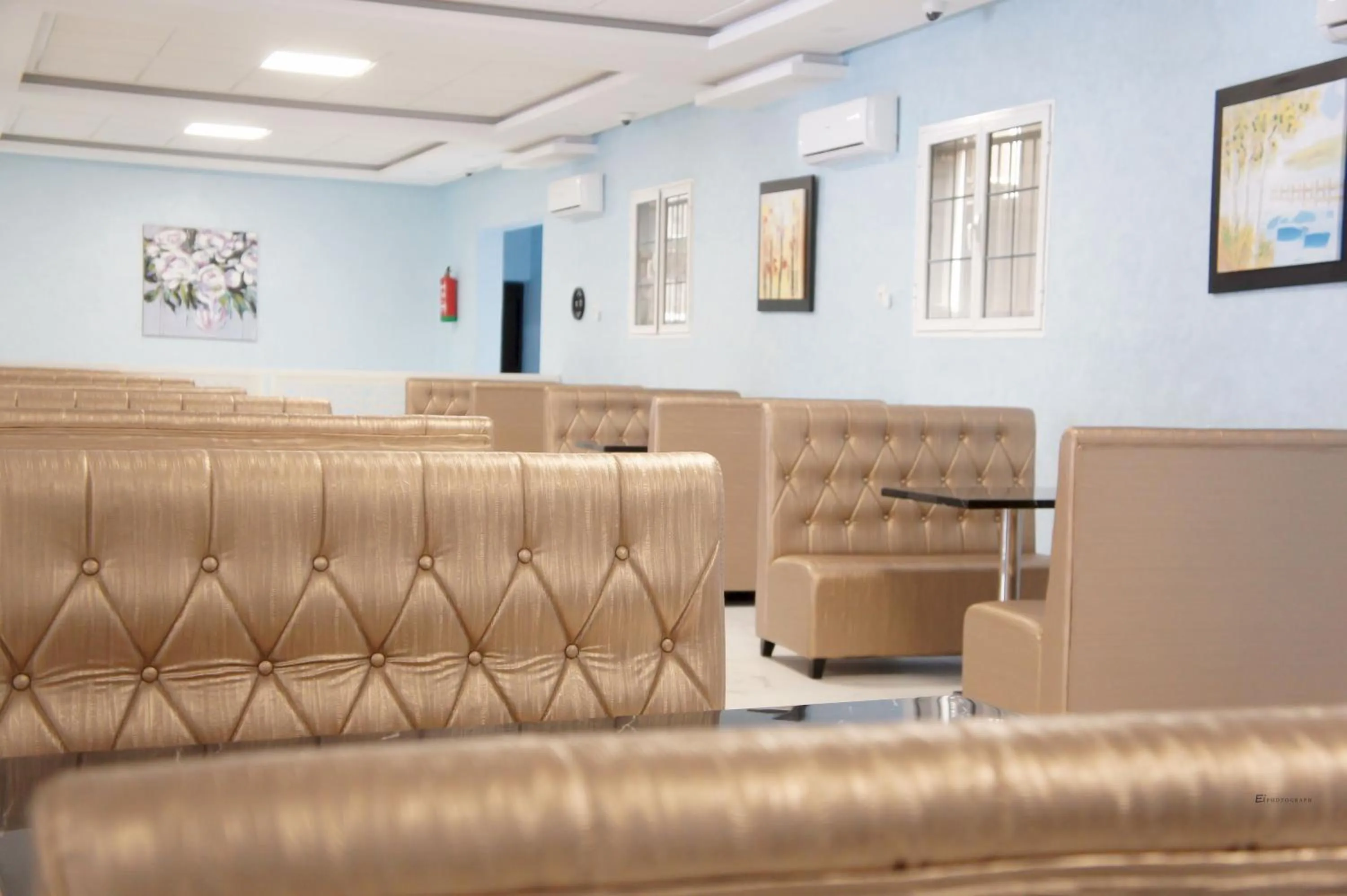 Restaurant/places to eat in Valencia Hôtel & Appartements