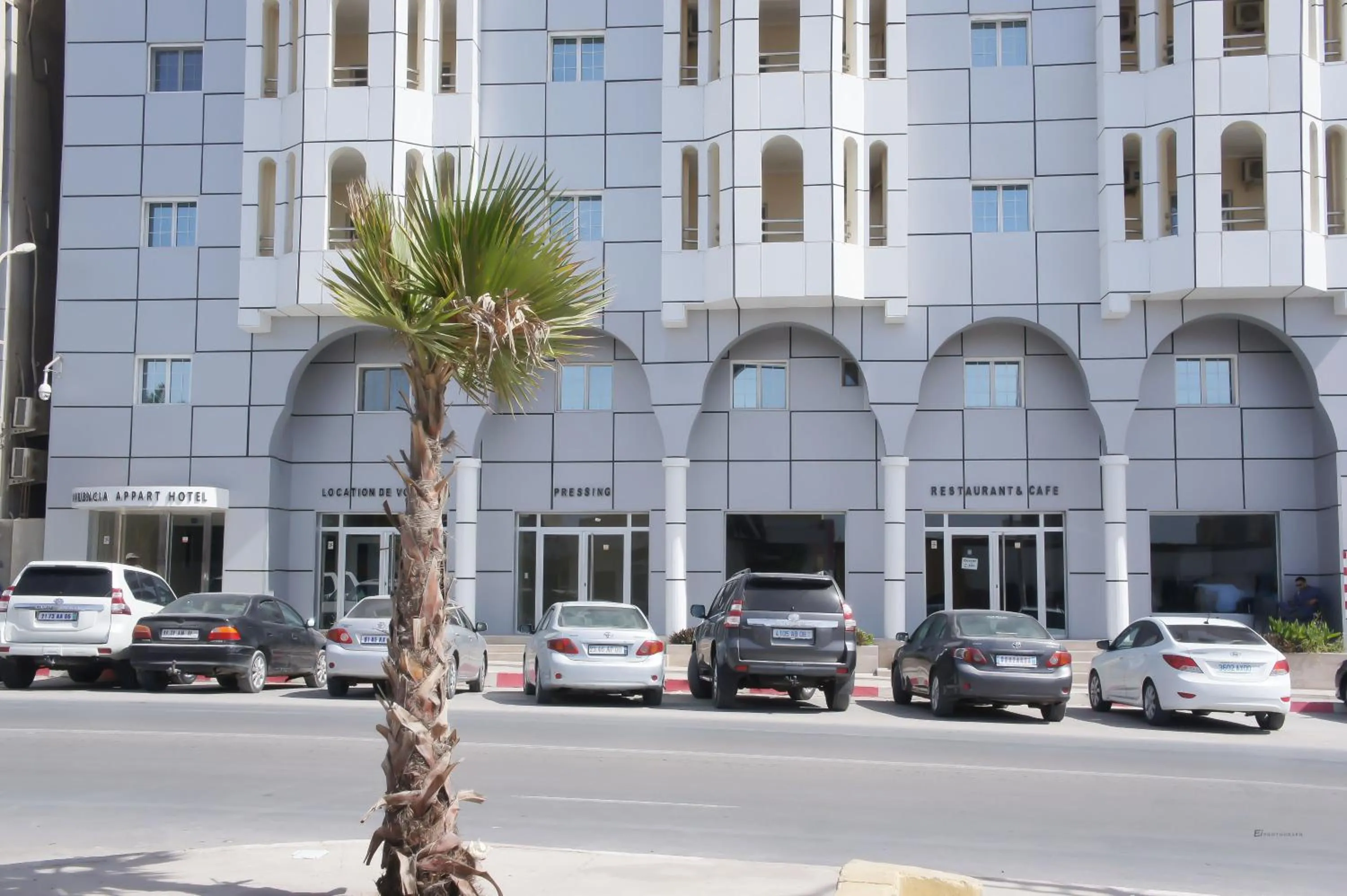 Property building in Valencia Hôtel & Appartements