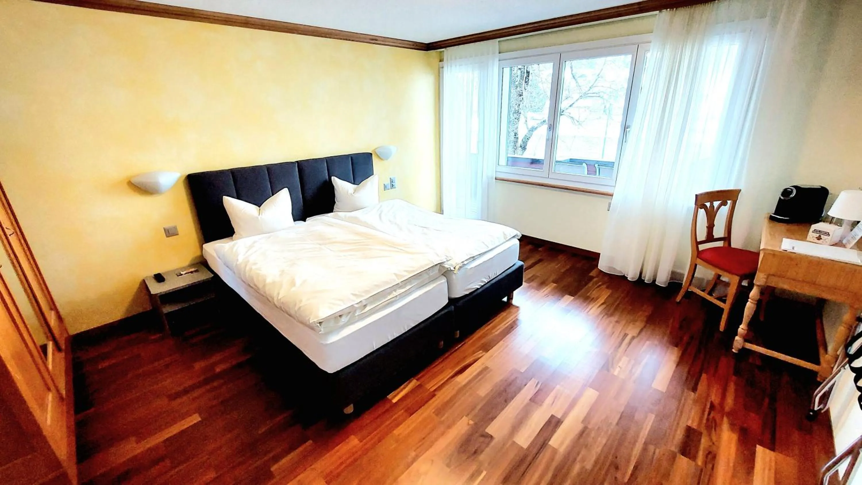 Photo of the whole room, Bed in Hotel Sternen Unterwasser