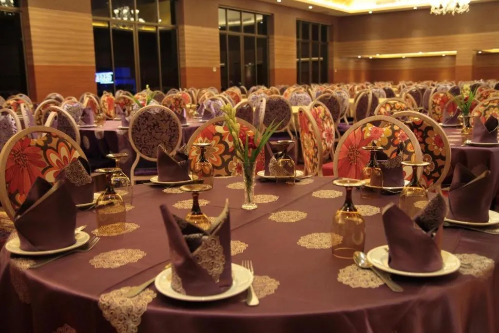 Restaurant/places to eat in Hotel Star Pacific