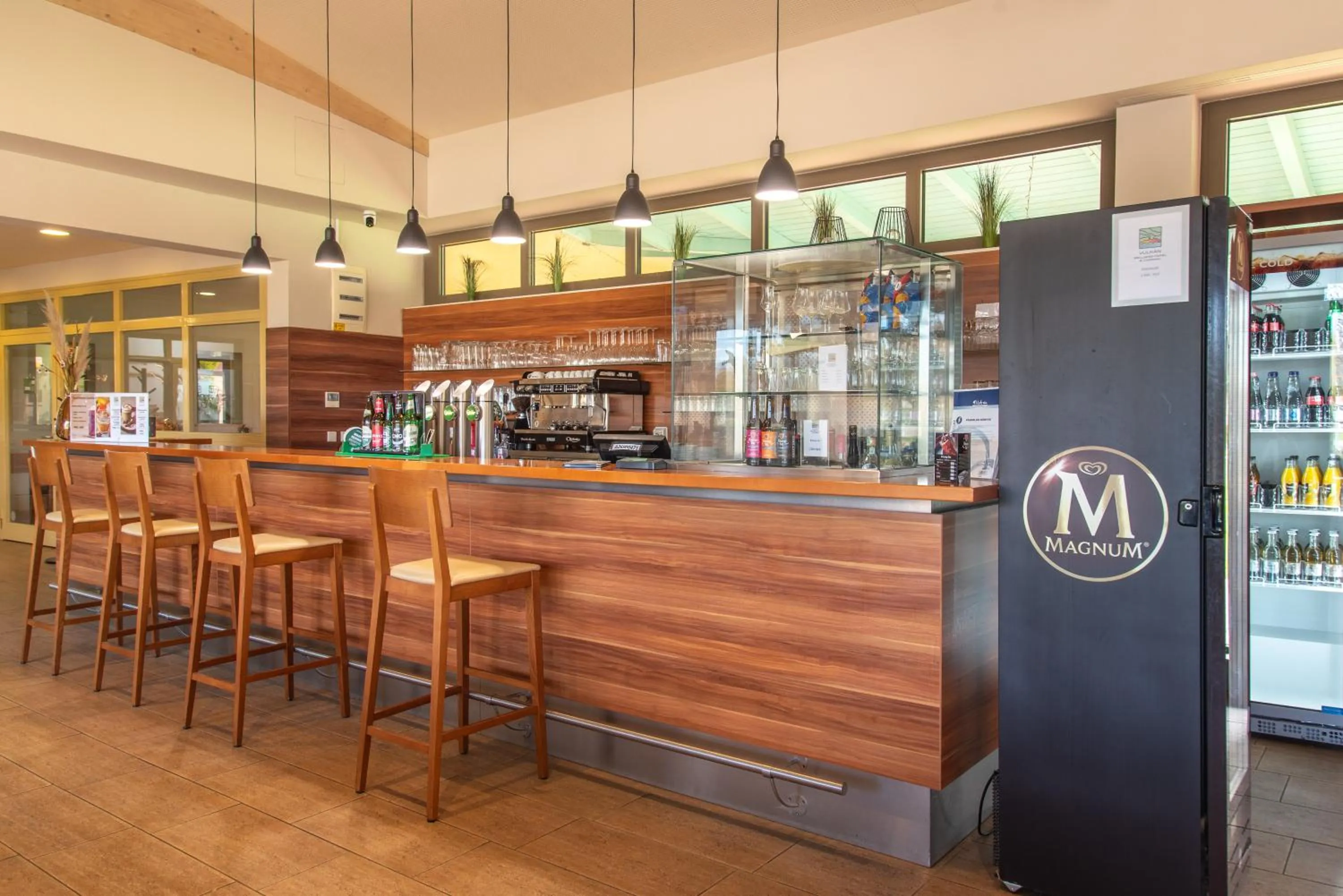 Lounge or bar in Vulkán Wellness Hotel & Camping