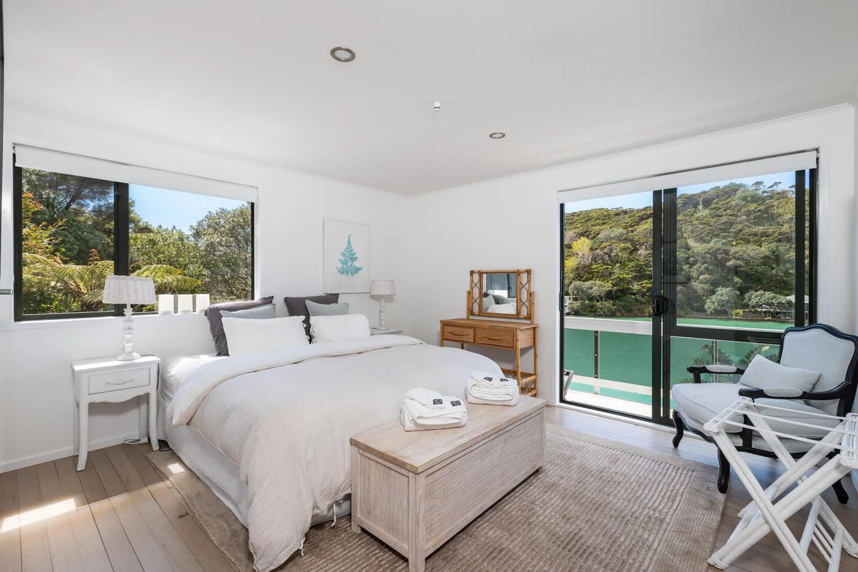 Bedroom, Bed in Kawau Lodge Boutique Resort