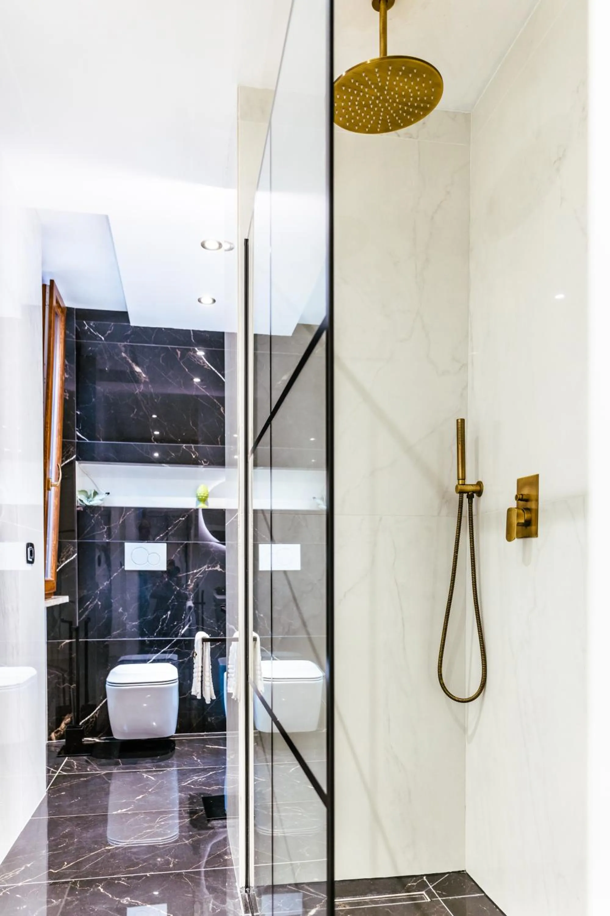 Bathroom in Marmur luxury room