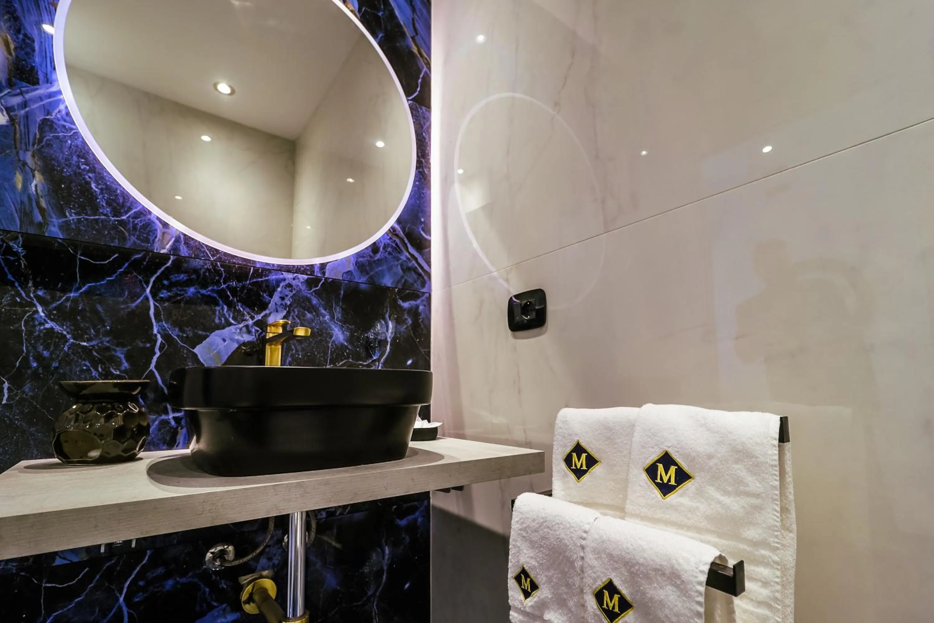 Bathroom in Marmur luxury room