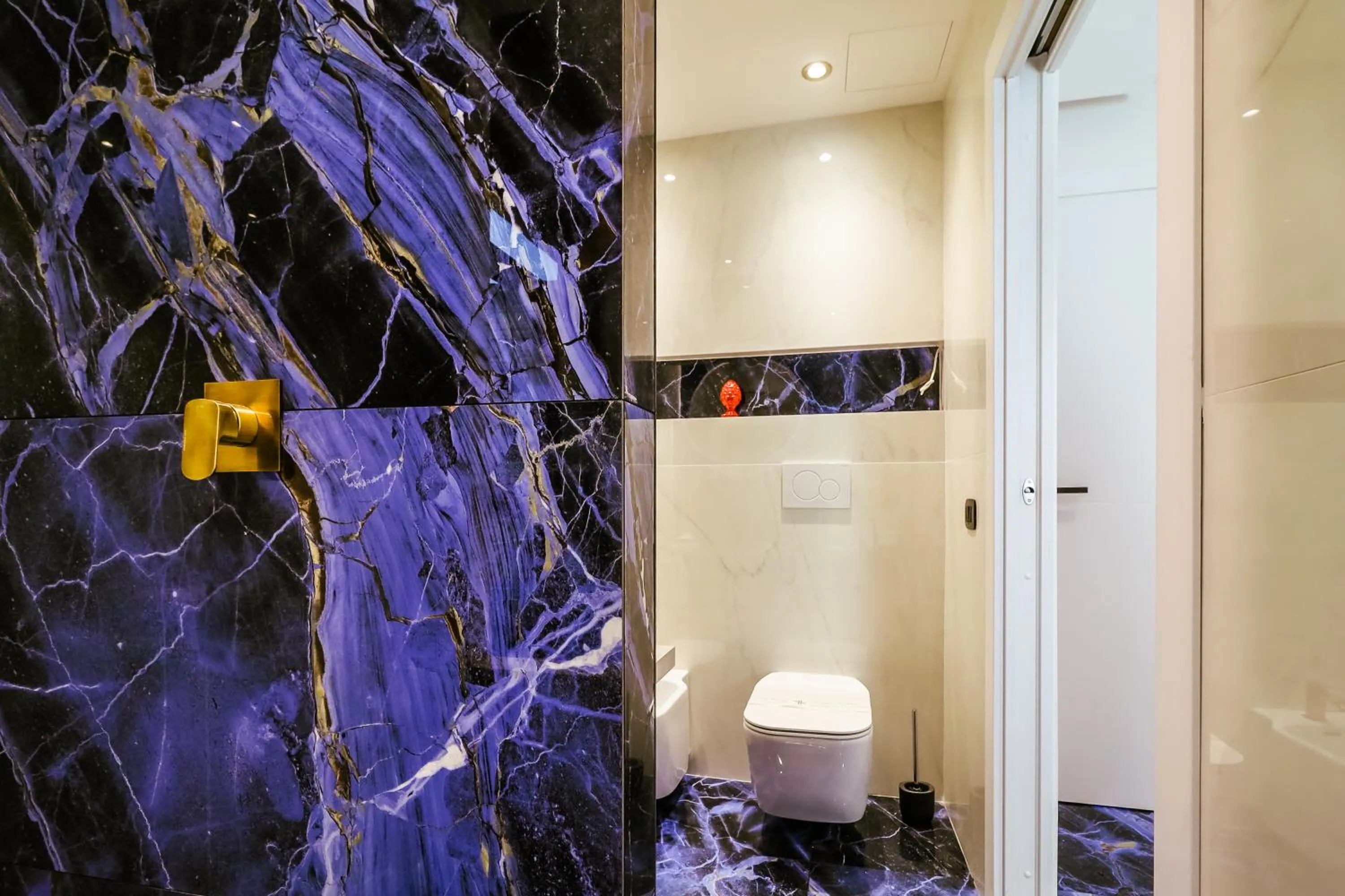 Bathroom in Marmur luxury room