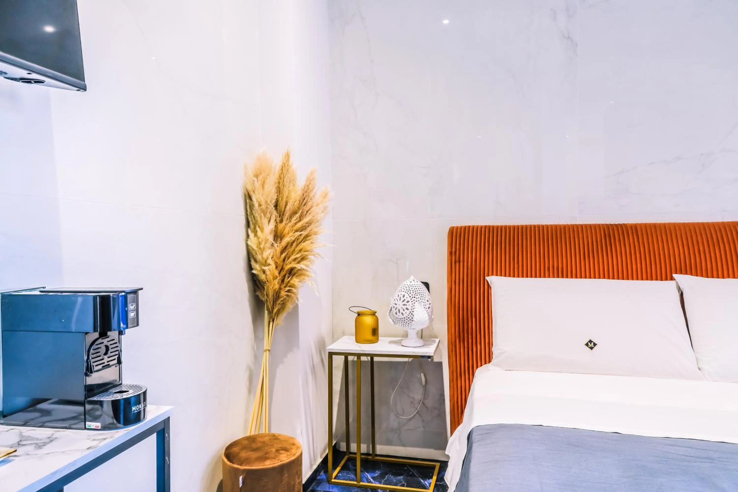 Bed in Marmur luxury room