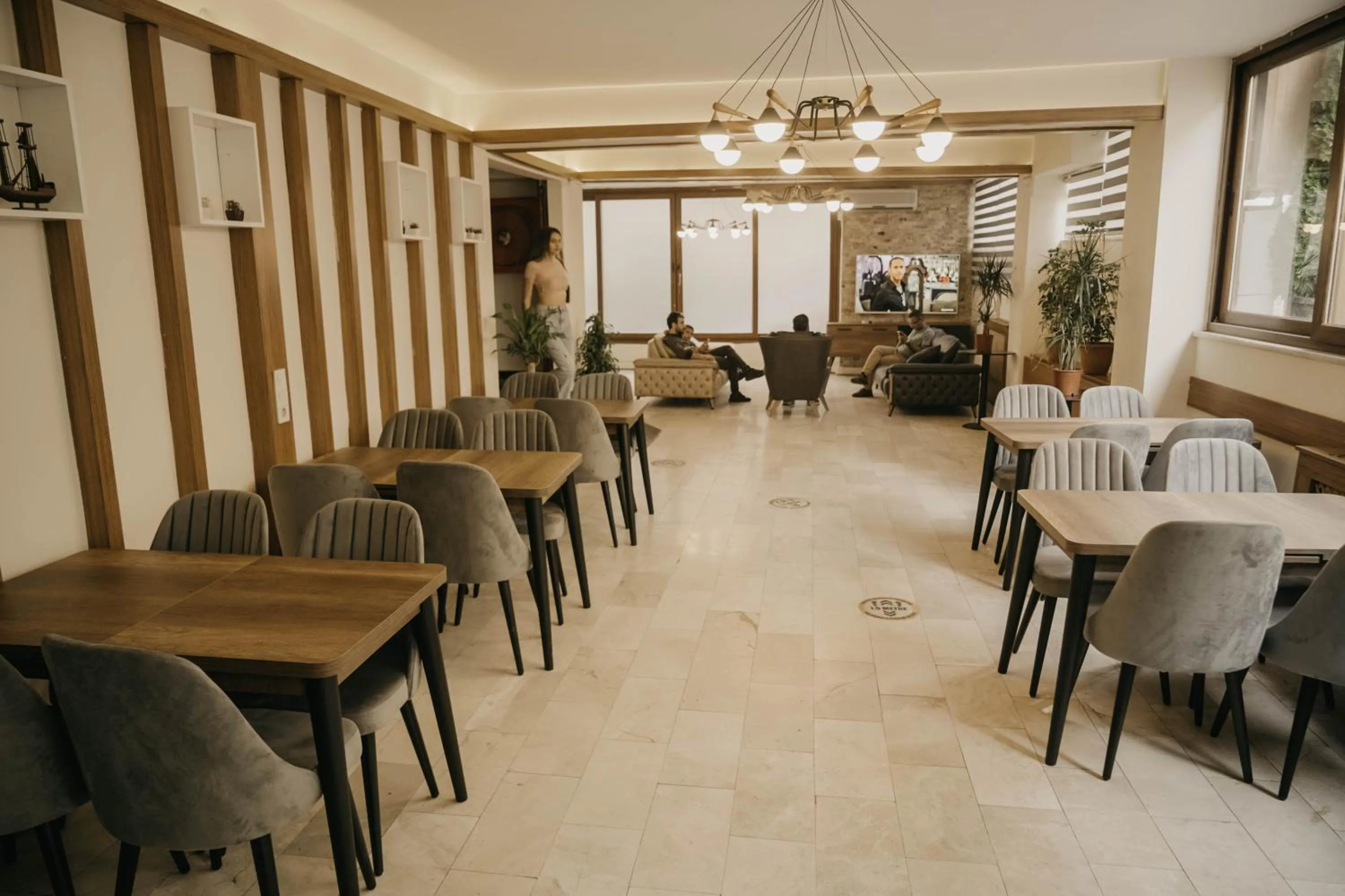 Restaurant/places to eat in Istanbul Galata Port Modern Suite & Apartments Taksim