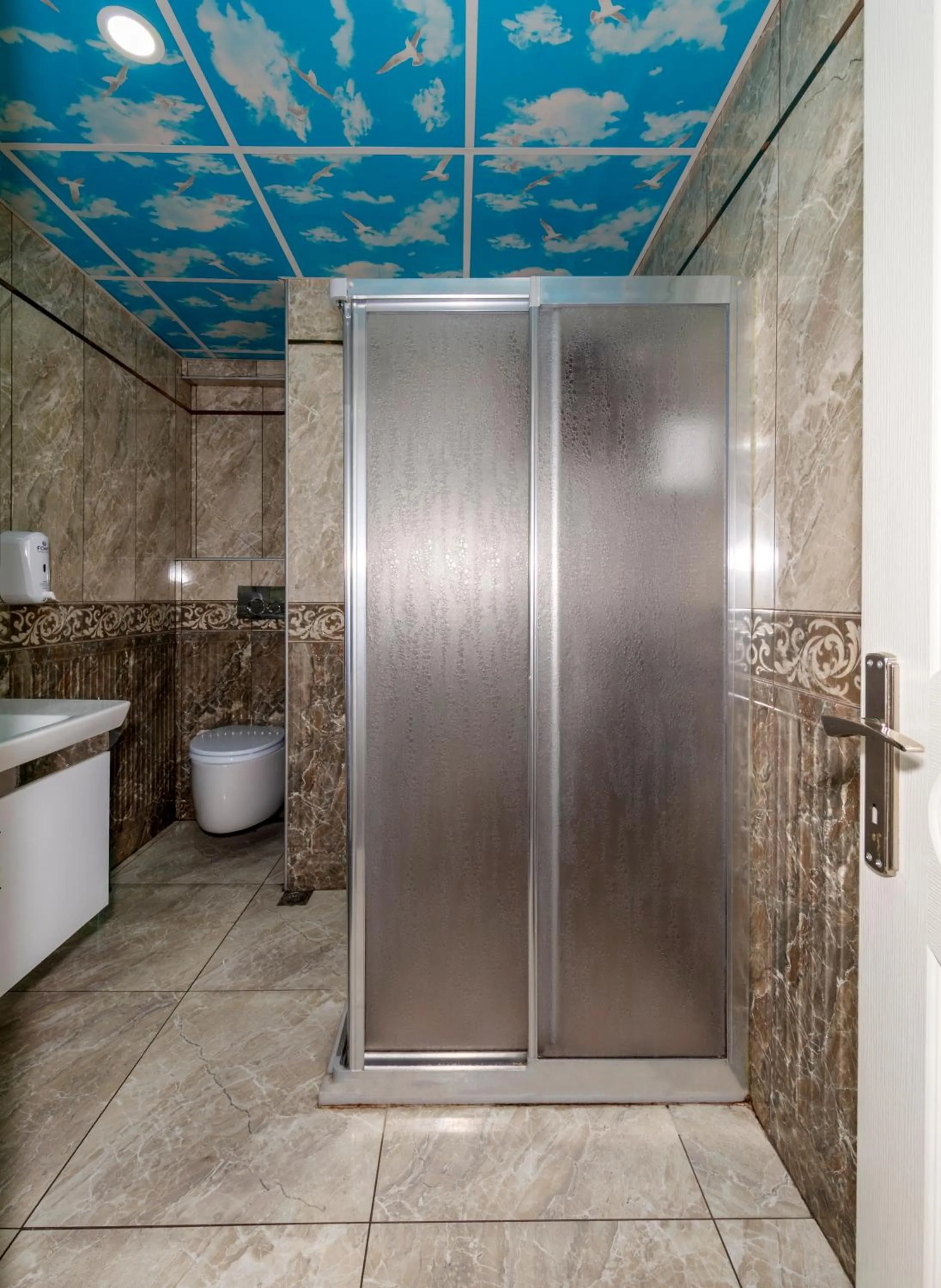 Shower in Istanbul Galata Port Modern Suite & Apartments Taksim