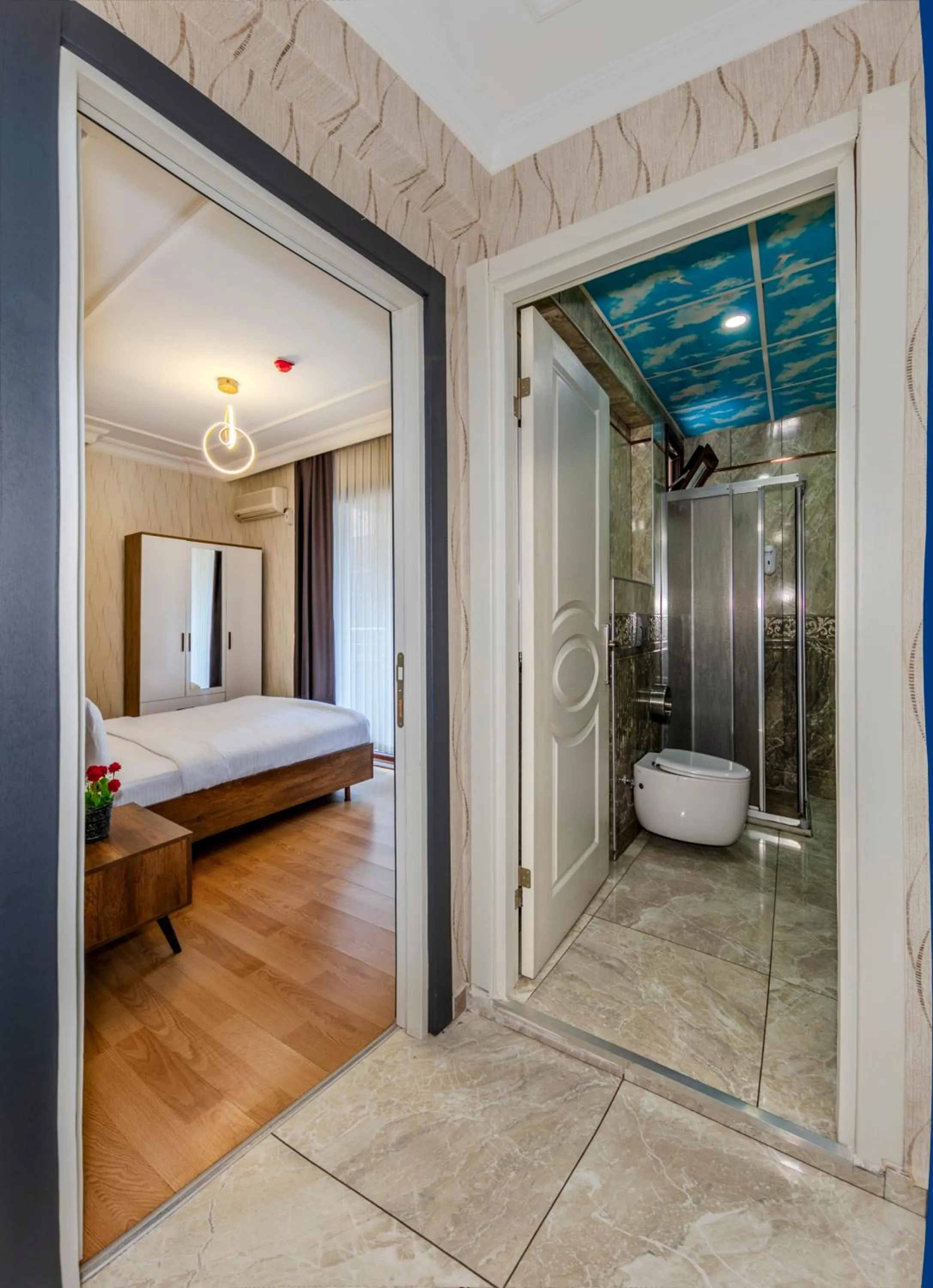 Shower in Istanbul Galata Port Modern Suite & Apartments Taksim
