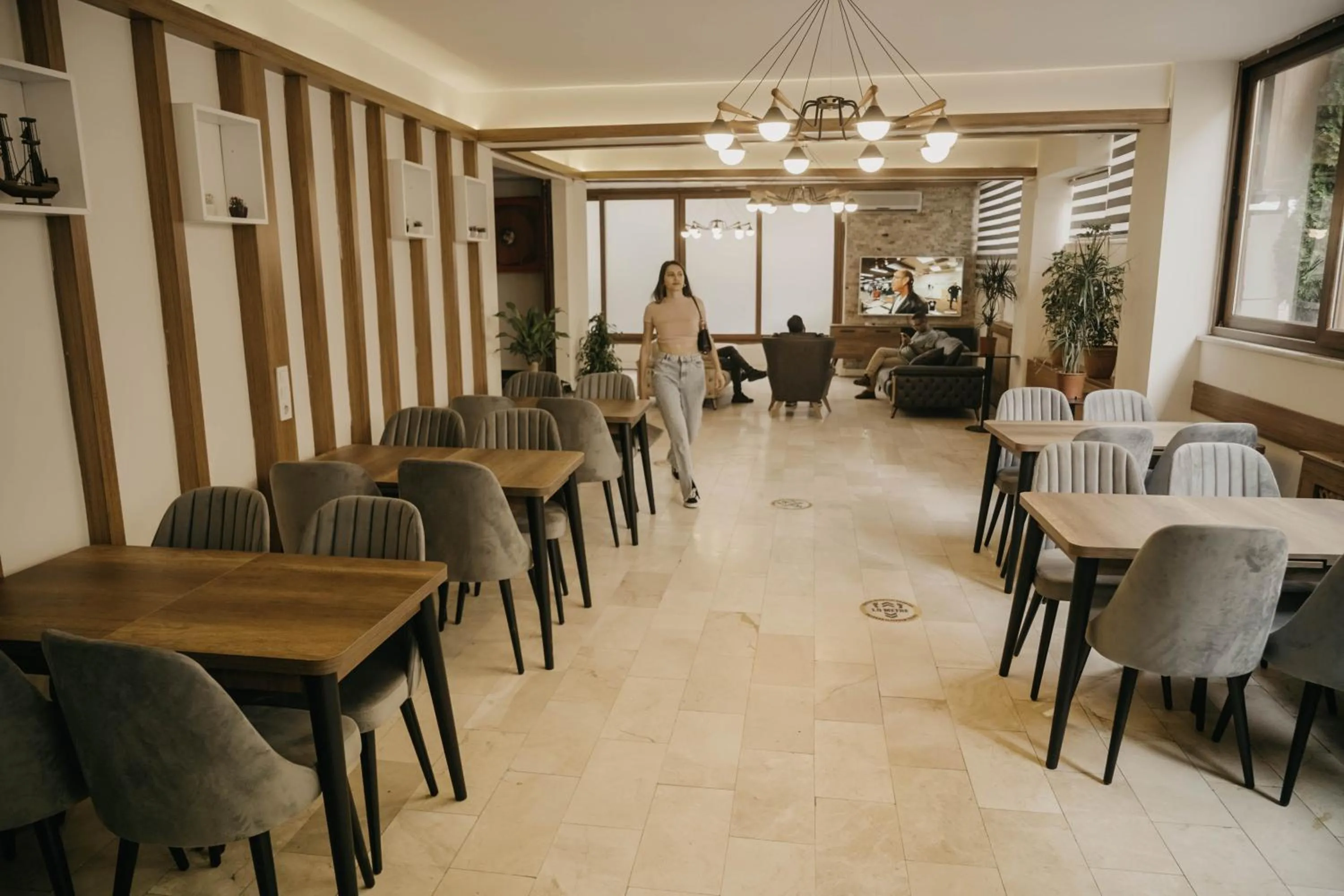 Restaurant/places to eat in Istanbul Galata Port Modern Suite & Apartments Taksim