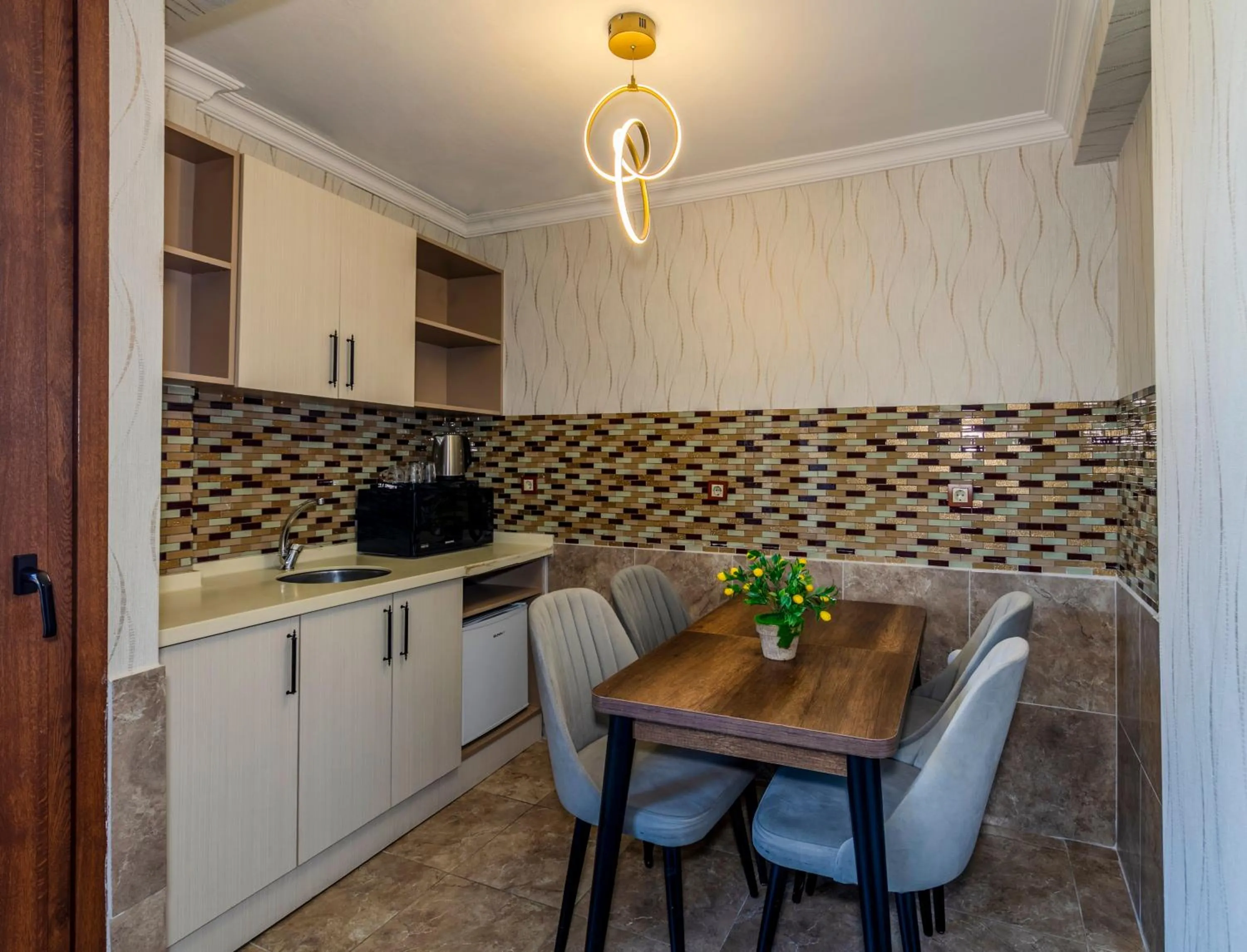 Kitchen or kitchenette in Istanbul Galata Port Modern Suite & Apartments Taksim
