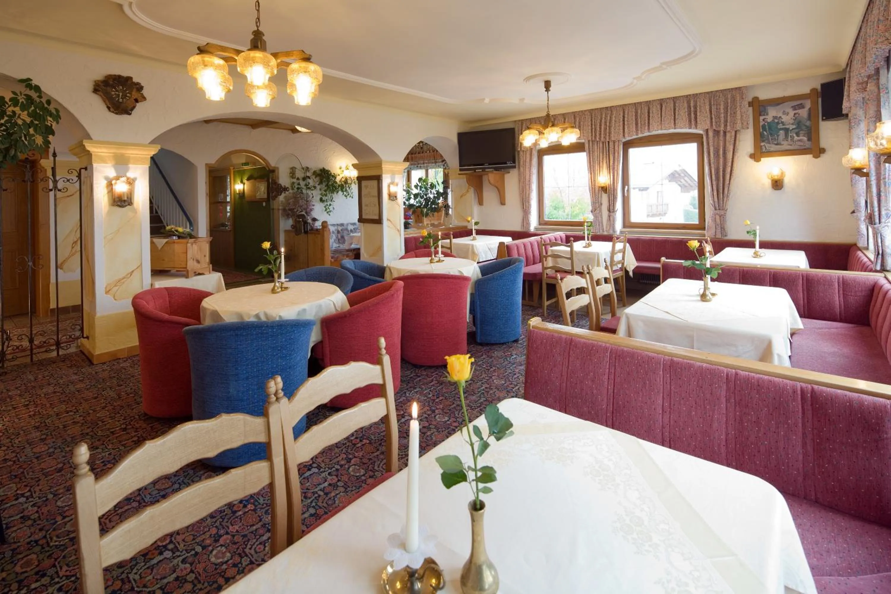 Restaurant/places to eat in Hotel Zita