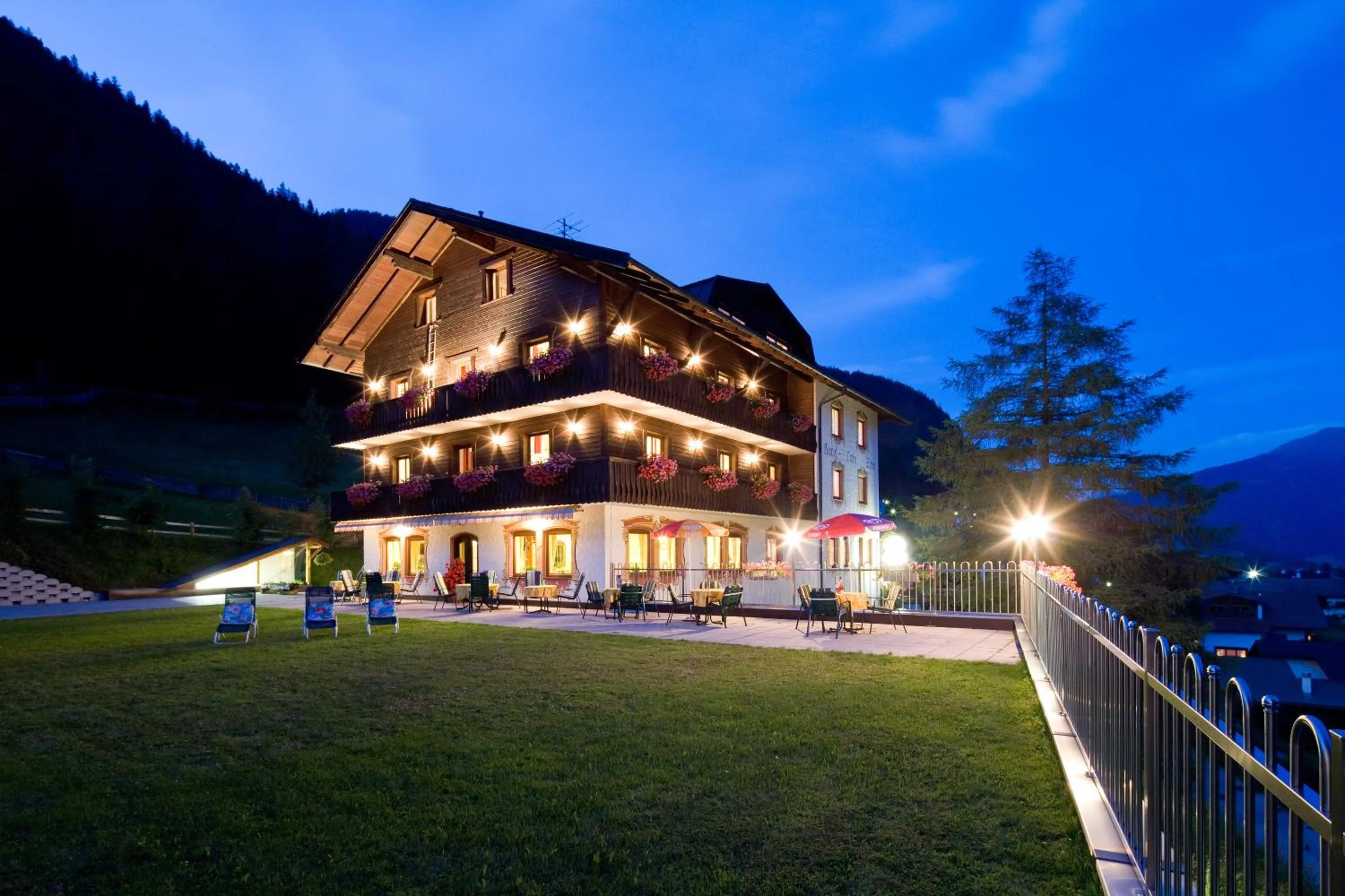 Property building in Hotel Zita