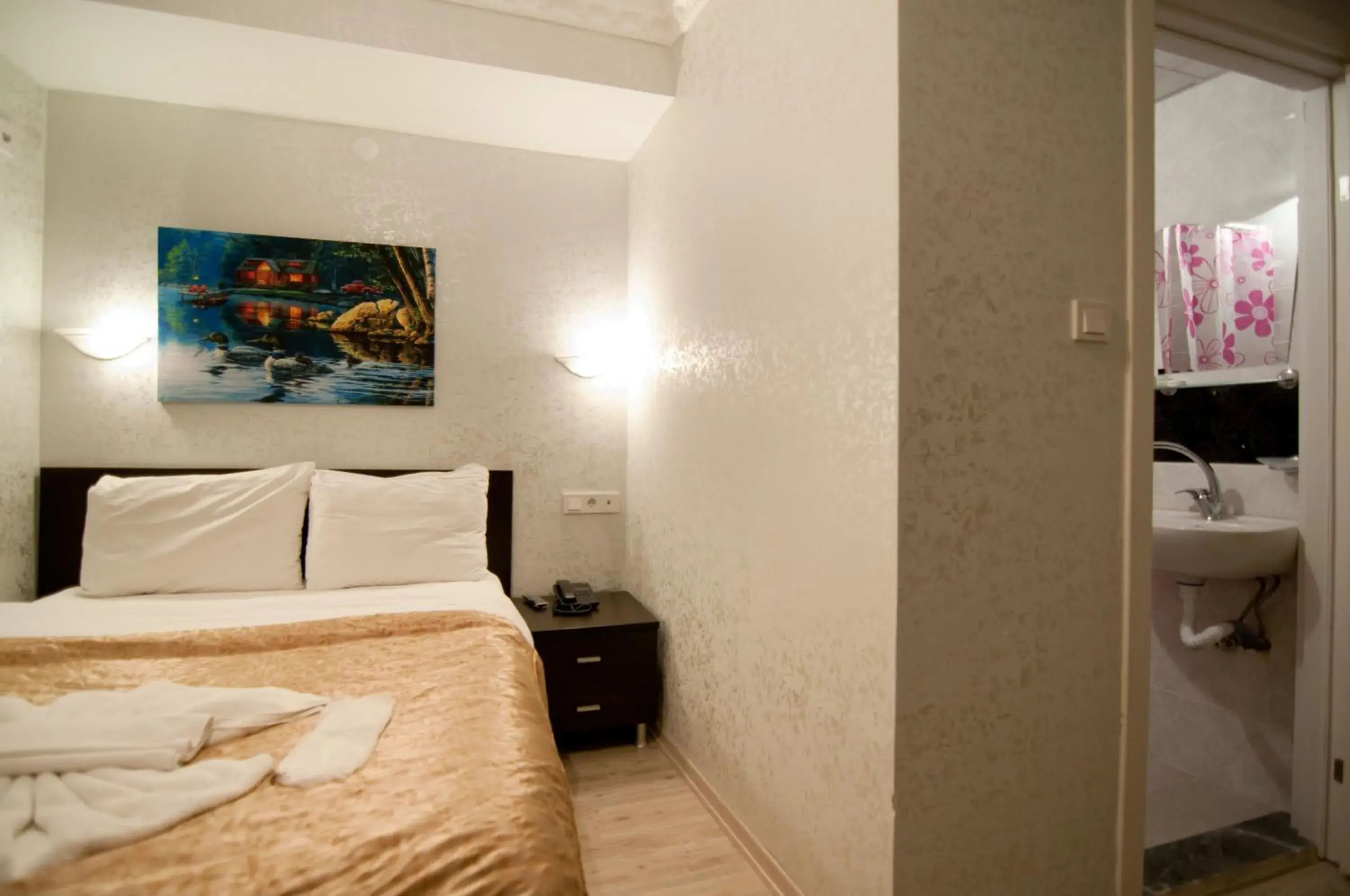 Budget Double Room in Golden Horn Life Hotel Budget Double Room in Golden Horn Life Hotel