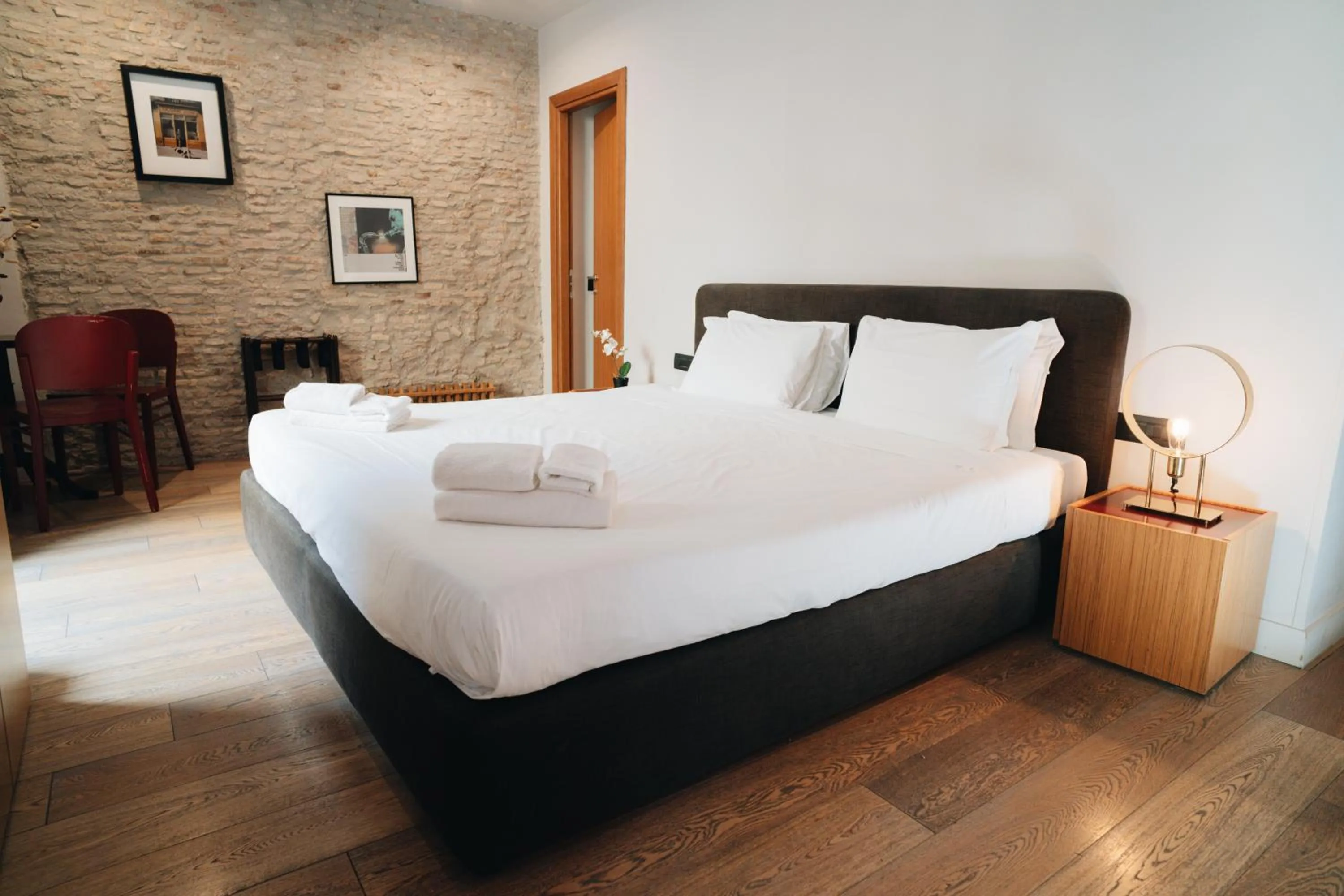Bed in DownTown Boutique House - CA Domus Collection