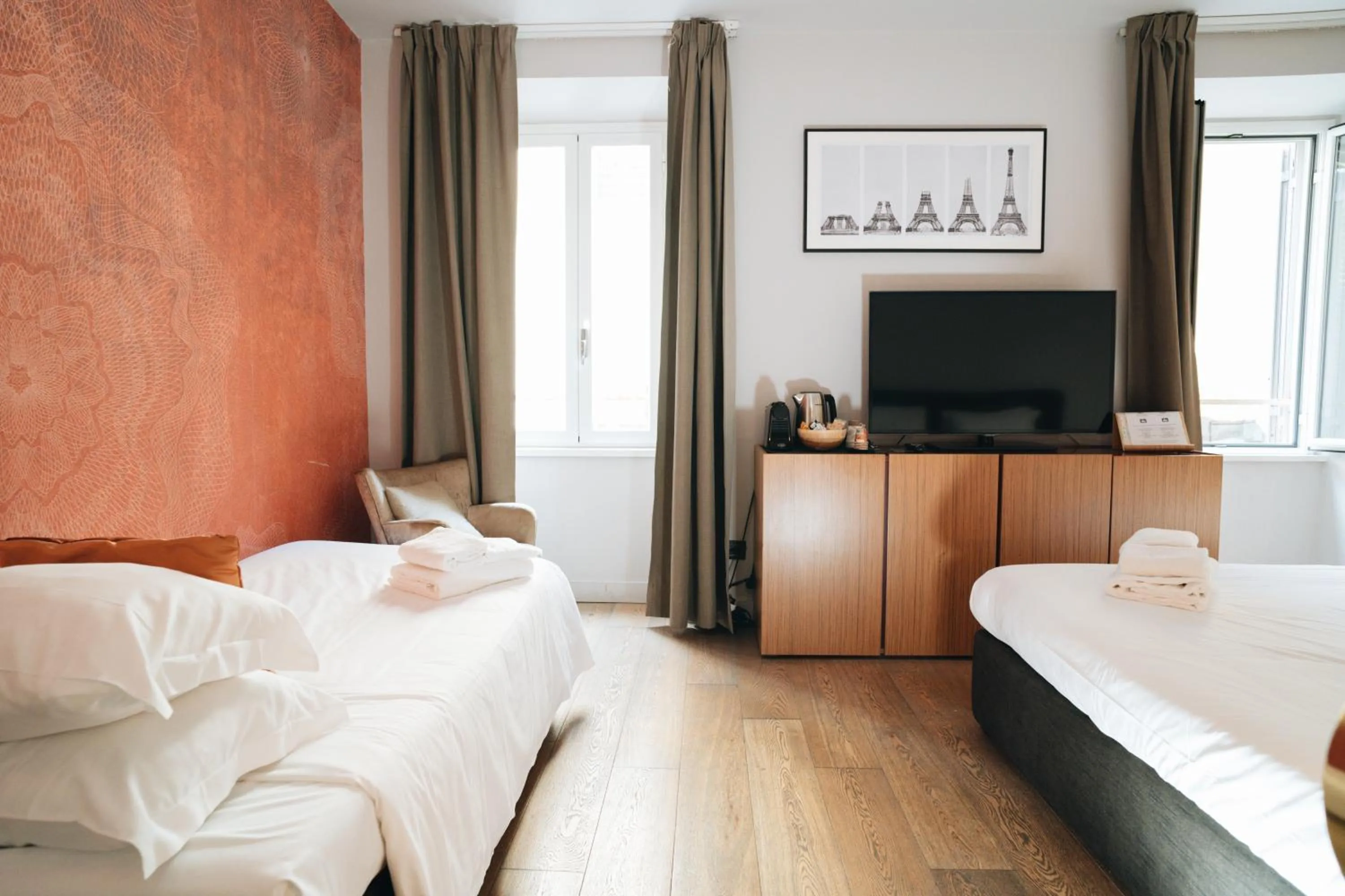 Bed in DownTown Boutique House - CA Domus Collection