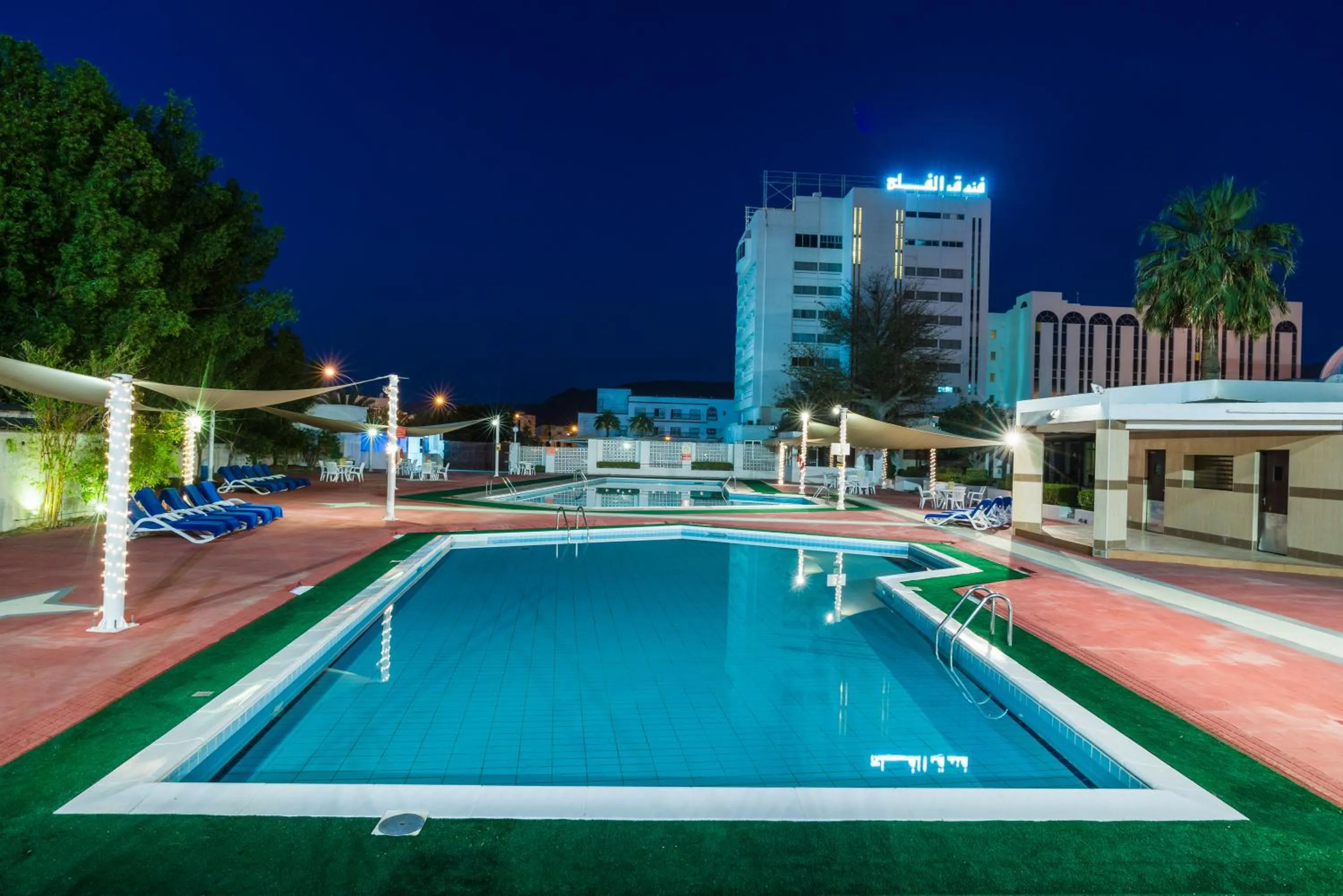 Swimming pool in Al Falaj Hotel