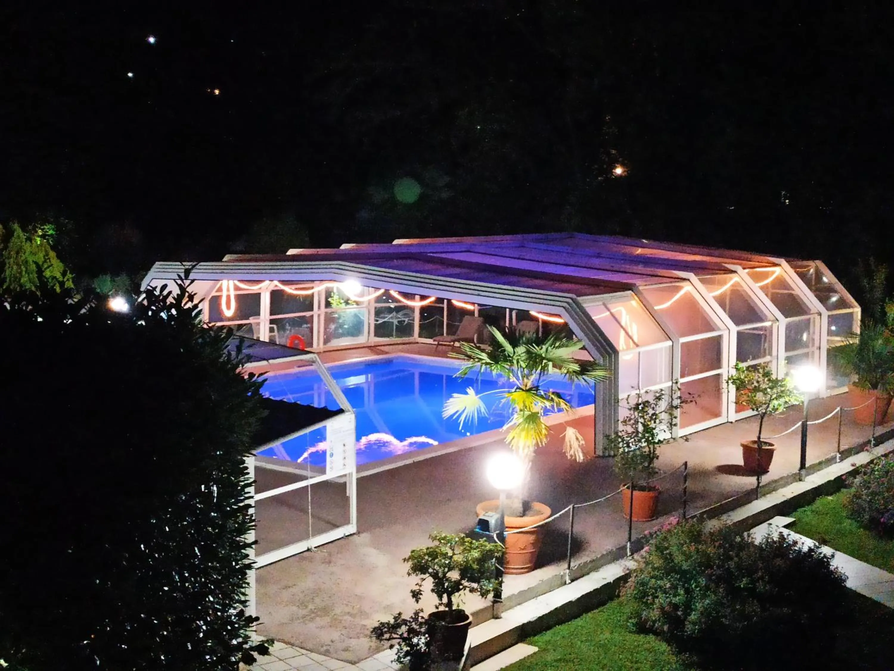 Pool view in King Hotel