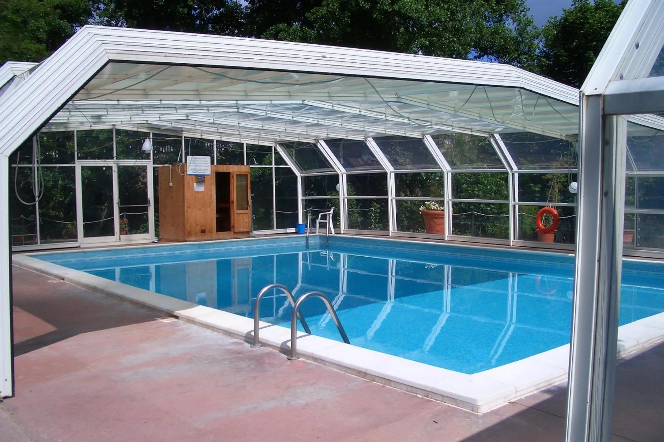 Swimming pool in King Hotel