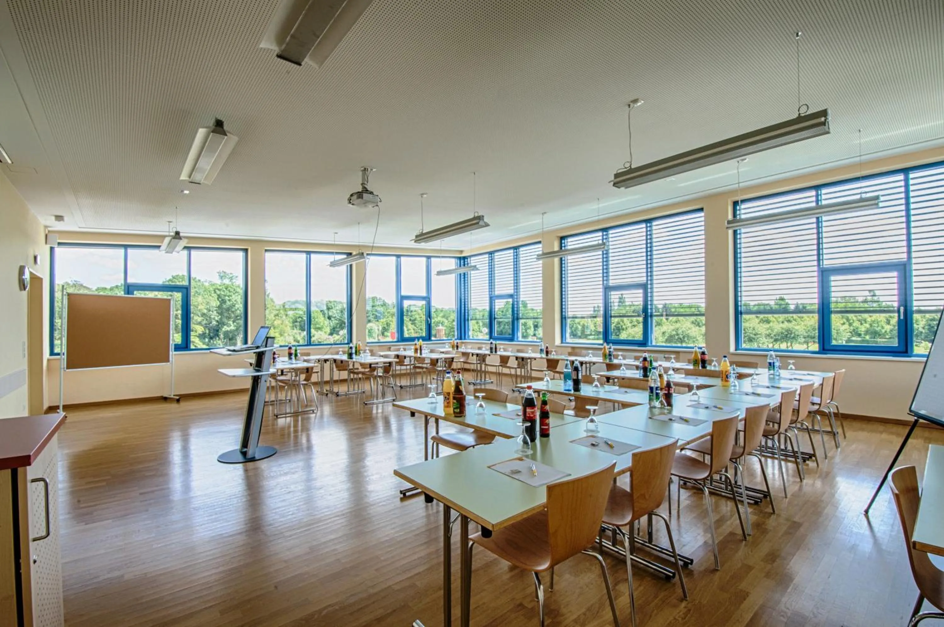 Meeting/conference room in JUFA Hotel im Brückenkopfpark - Jülich