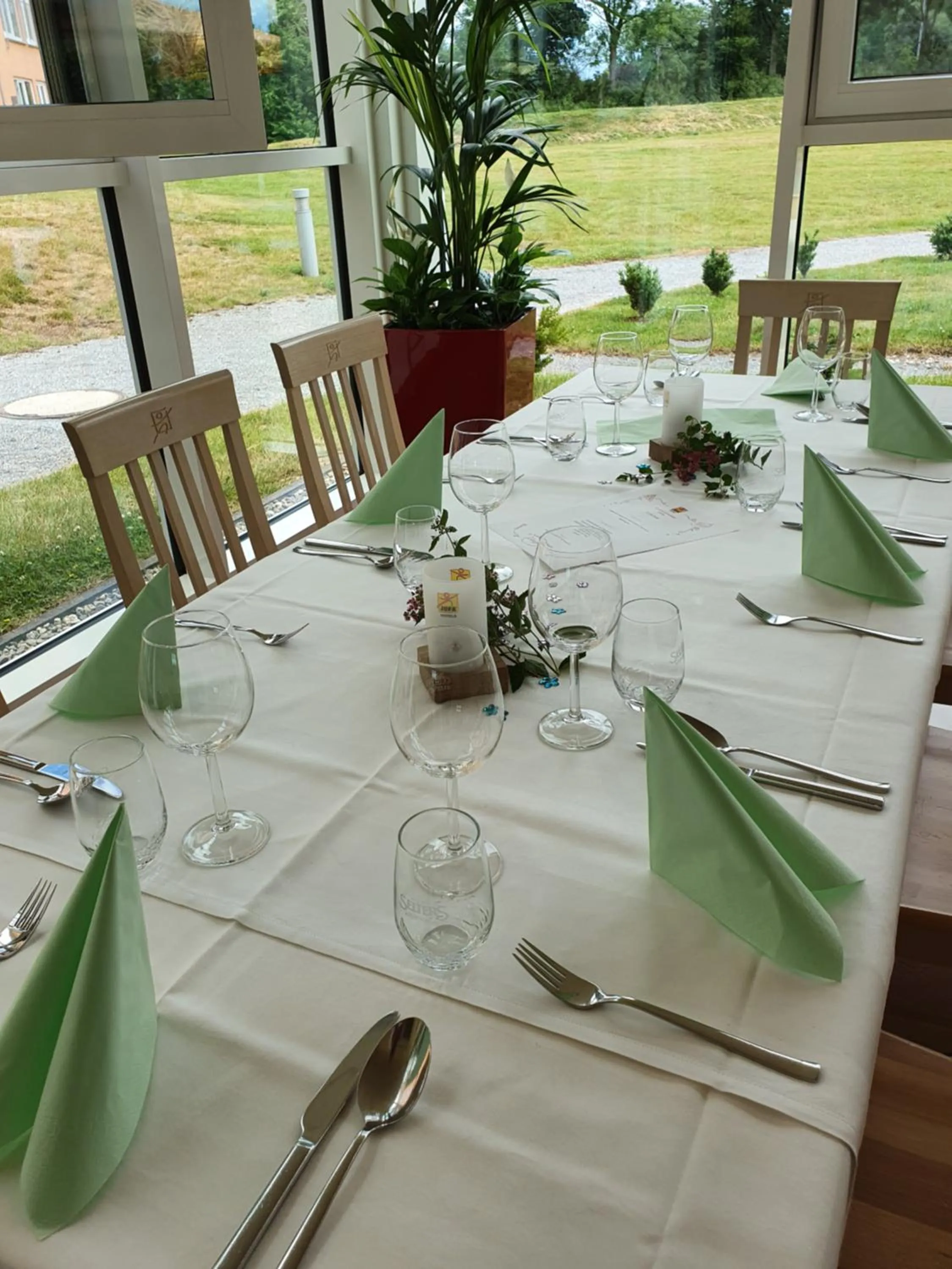 Restaurant/places to eat in JUFA Hotel im Brückenkopfpark - Jülich