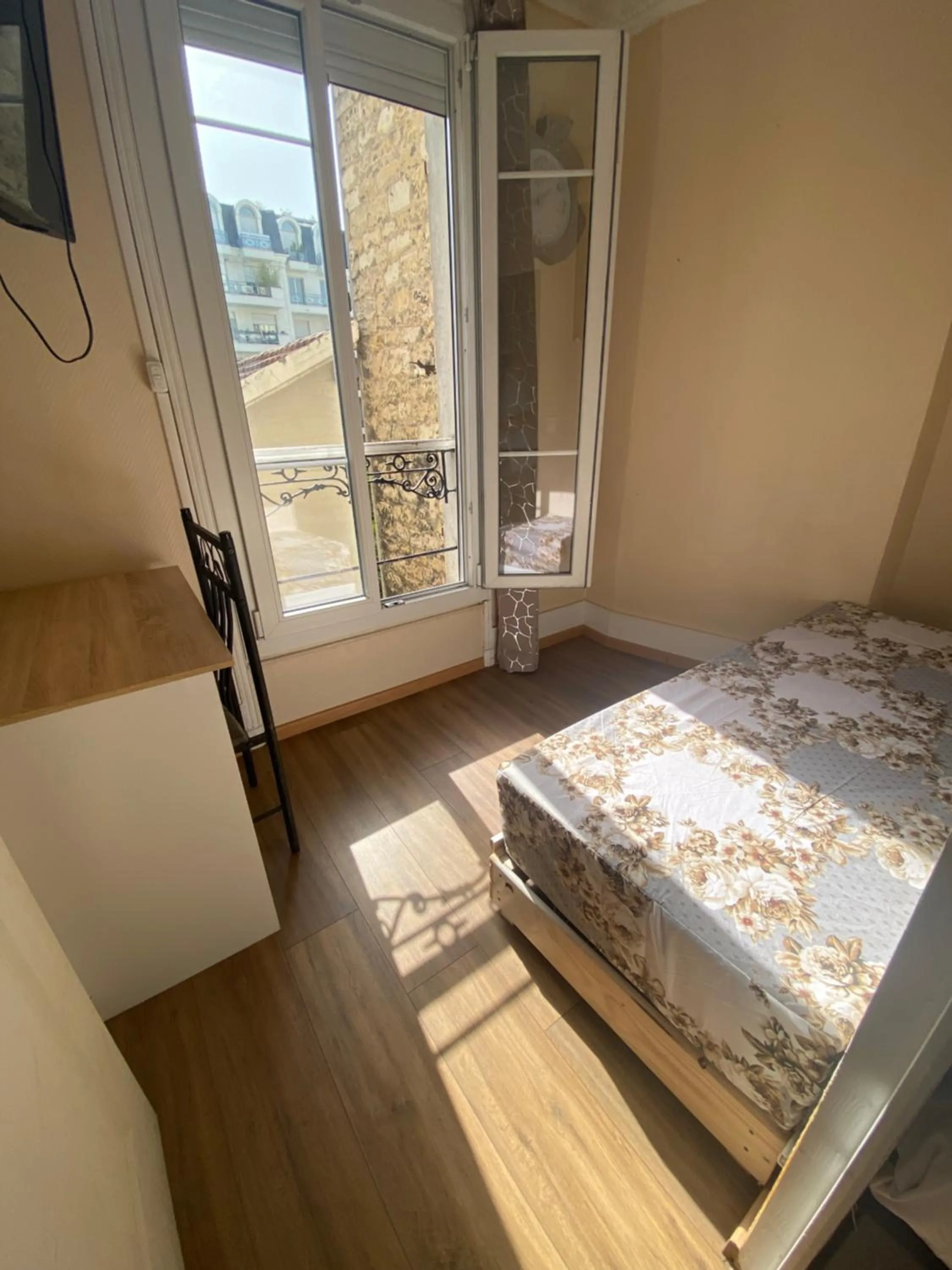 Bed in RENT APPART - La Garenne Colombes