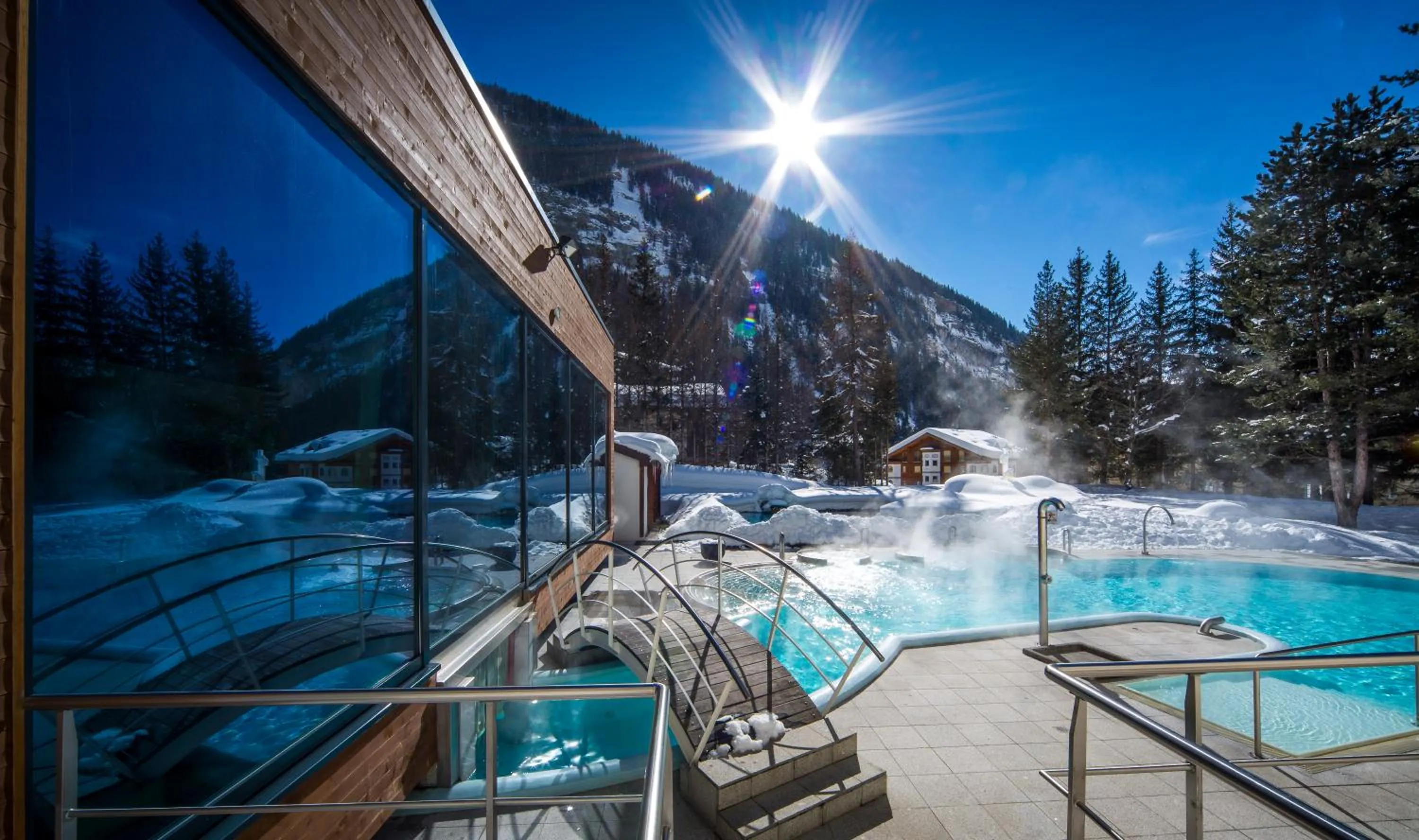 Swimming pool in Le Bristol Leukerbad