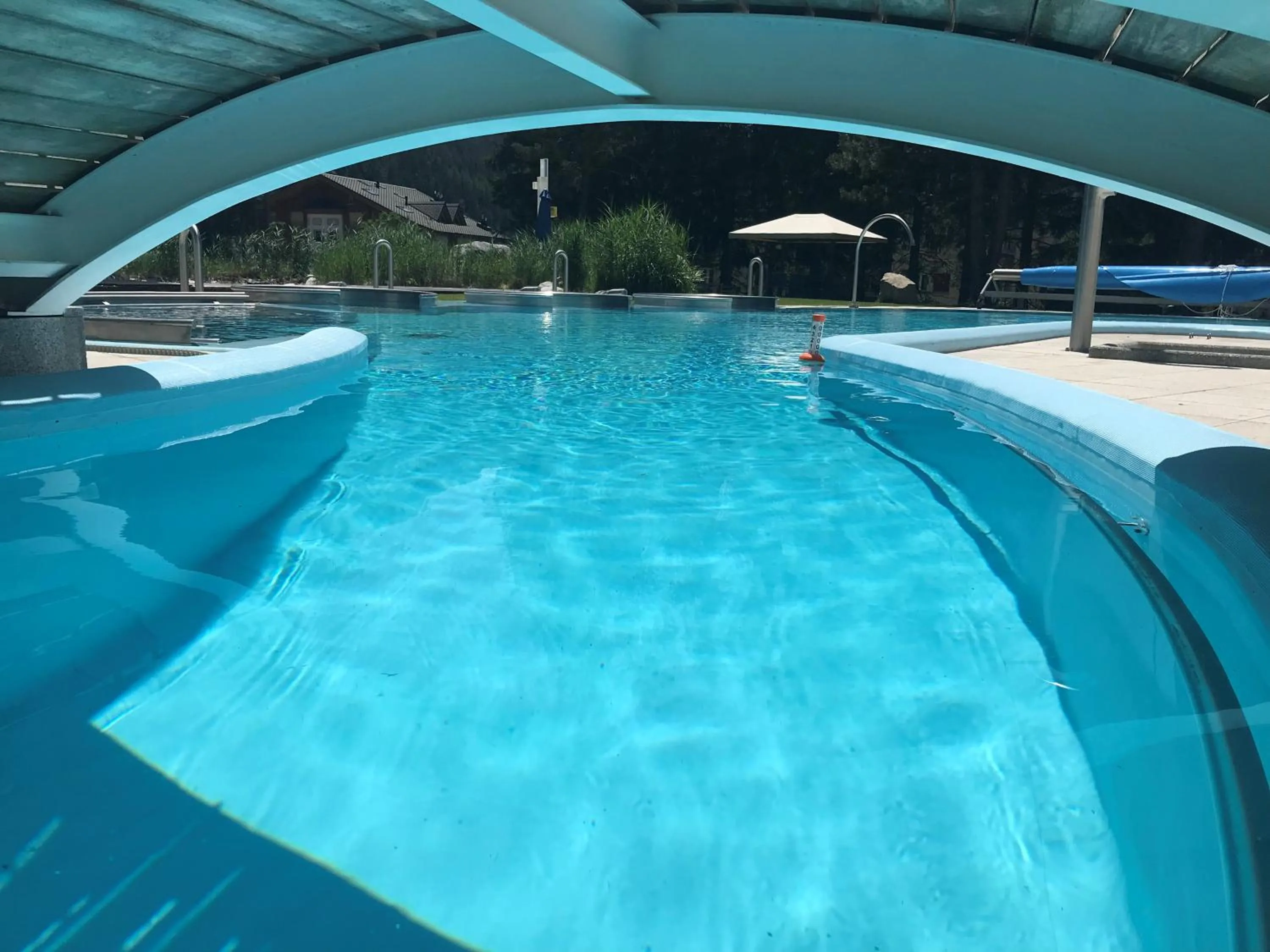 Swimming pool in Le Bristol Leukerbad