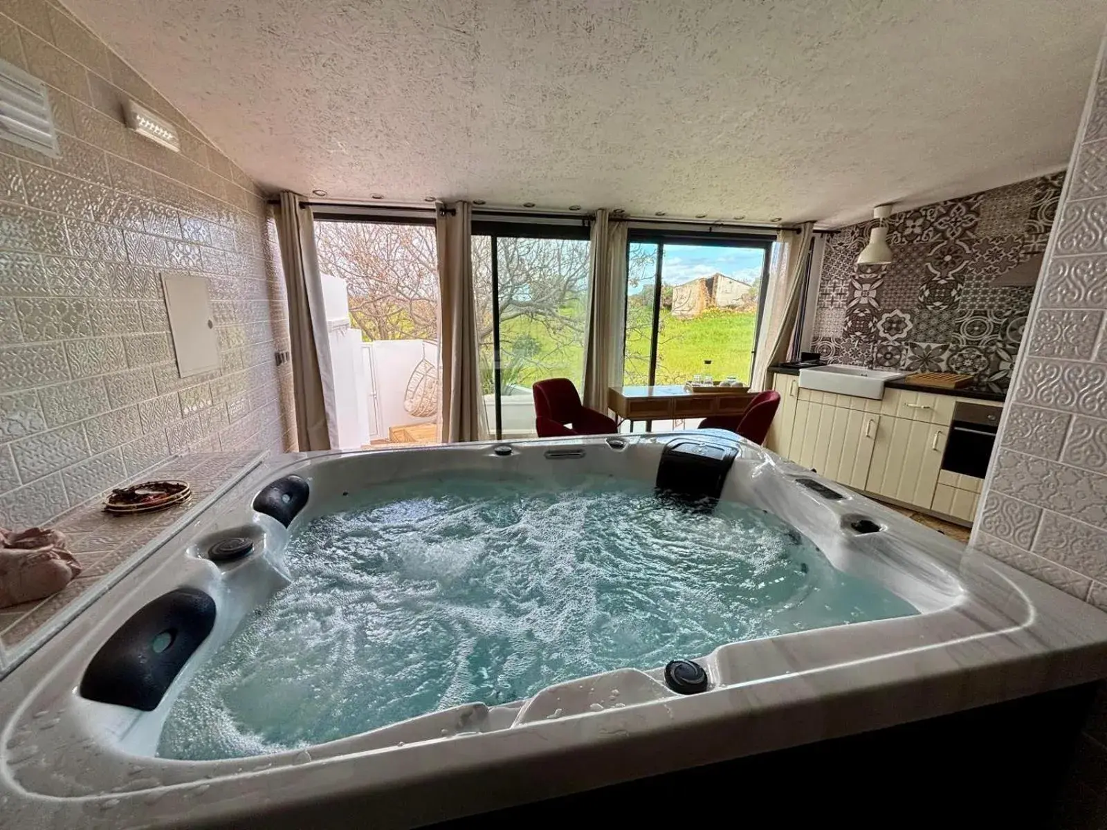 King Suite with Spa Bath in Monte Do Malhao - Art, Eco & Spa King Suite with Spa Bath in Monte Do Malhao - Art, Eco & Spa