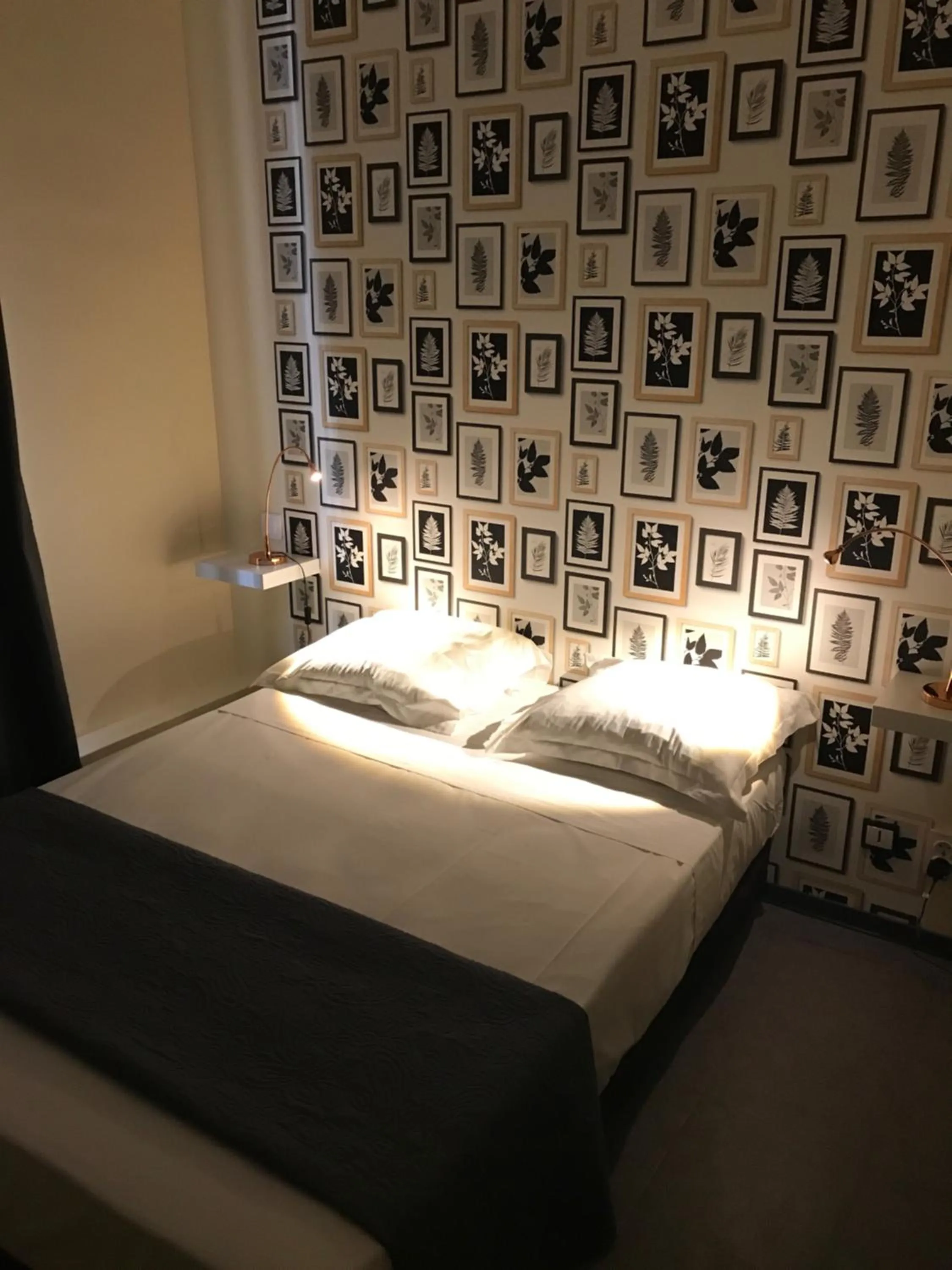 Bed in Hôtel Beauséjour